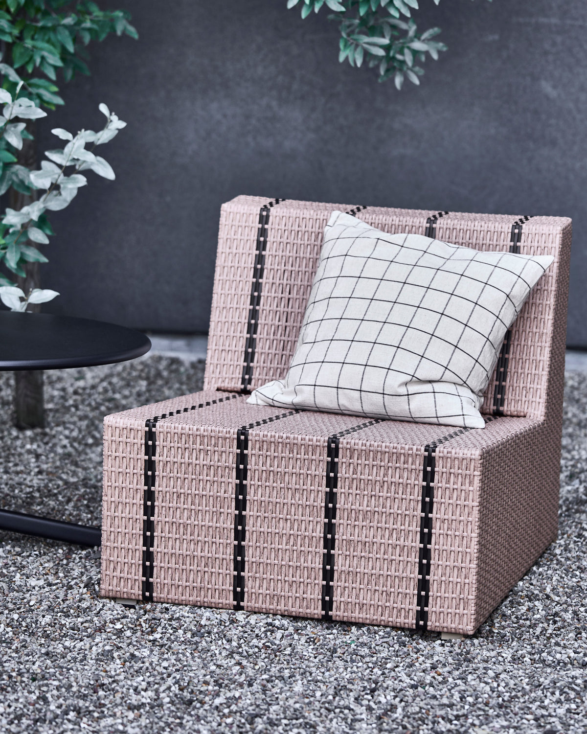 Loungesessel, HDJass, Natur, Schwarz in Nature präsentiert im Onlineshop von KAQTU Design AG. Outdoor-Sessel ist von House Doctor