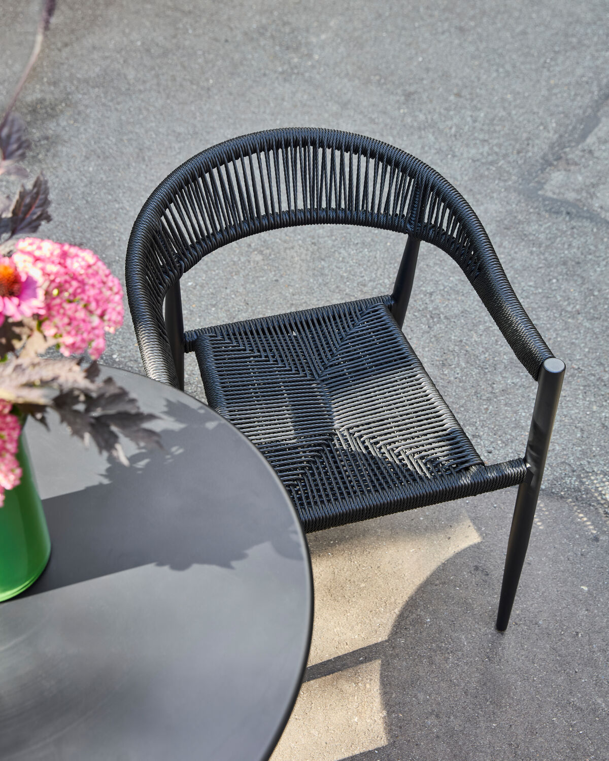 Stuhl, HDCoon, Schwarz in Black präsentiert im Onlineshop von KAQTU Design AG. Gartenstuhl ist von House Doctor