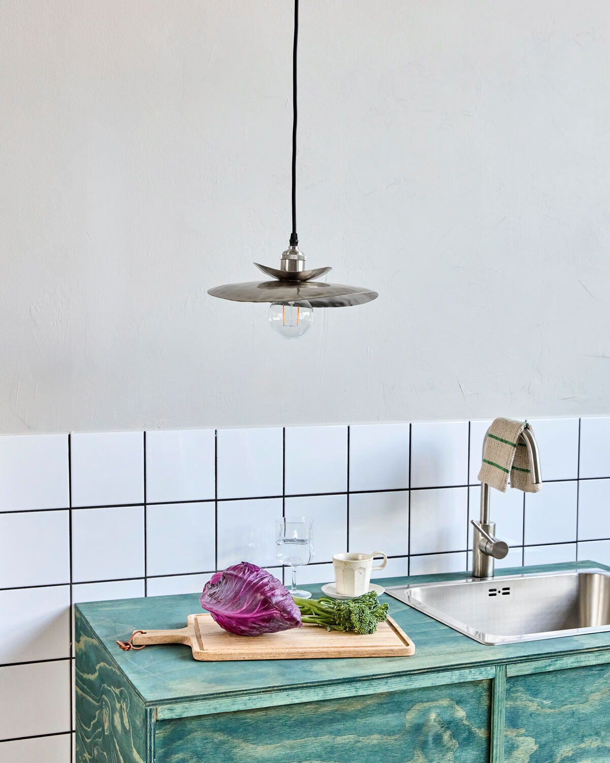 Eleganter Lampenschirm in gebürstetem Silber von House Doctor, ideal für stilvolle Beleuchtung und moderne Inneneinrichtung.
