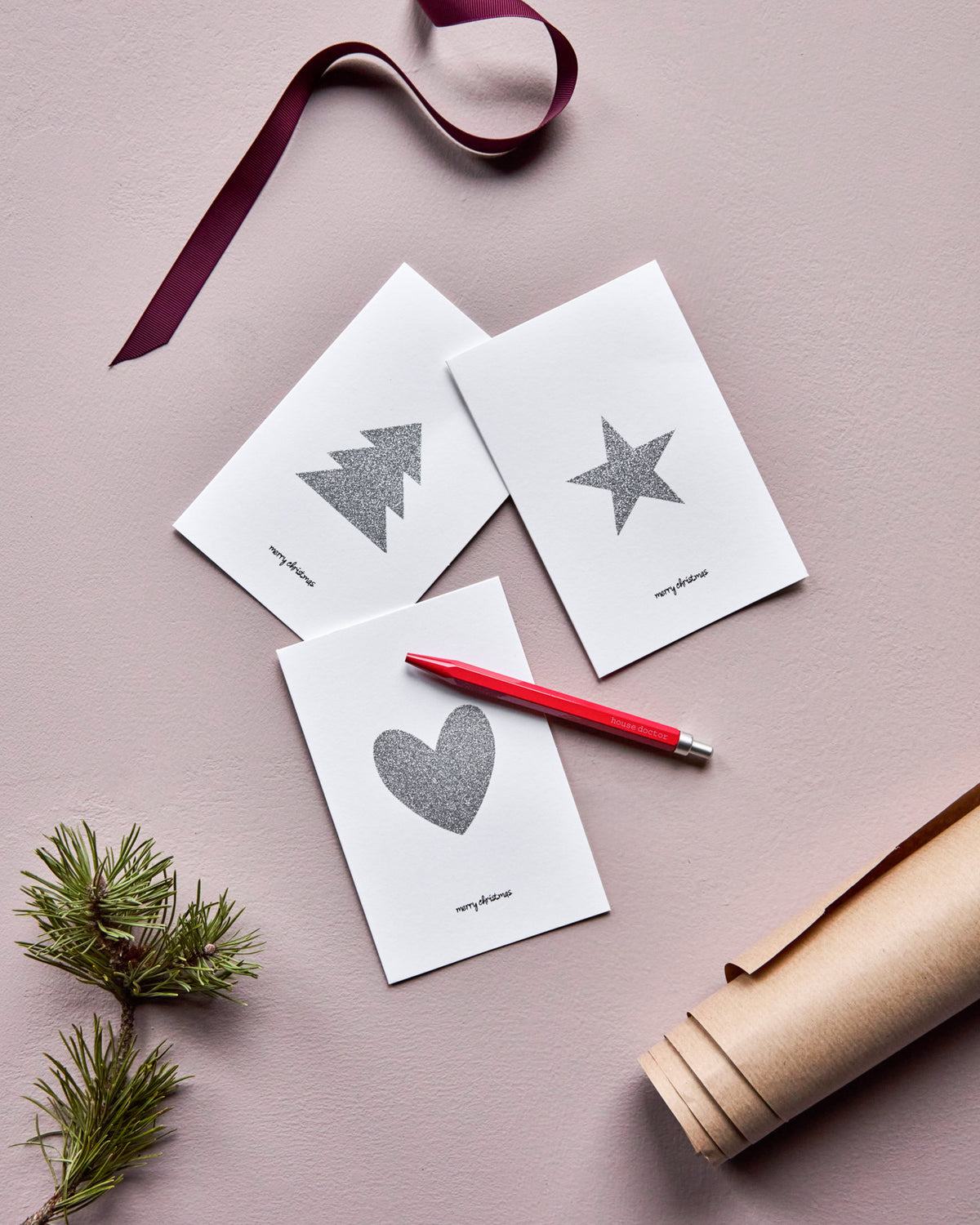 Grußkarten, HDGlitr, Silber m. Glitzer, Weiß in Silver w. glitter präsentiert im Onlineshop von KAQTU Design AG. Geschenkzubehör ist von House Doctor;Grußkarten, HDGlitr, Silber m. Glitzer, Weiß in Silver w. glitter präsentiert im Onlineshop von KAQTU Design AG. Geschenkzubehör ist von House Doctor;Grußkarten, HDGlitr, Silber m. Glitzer, Weiß in Silver w. glitter präsentiert im Onlineshop von KAQTU Design AG. Geschenkzubehör ist von House Doctor