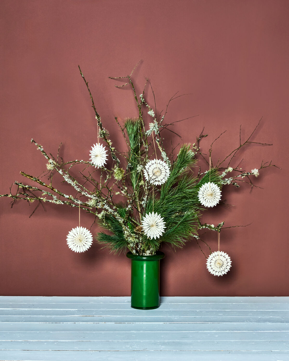 Eleganter Weihnachtsschmuck in Off-White von House Doctor, ideal für festliche Dekoration und stimmungsvolle Akzente in Ihrem Zuhause.