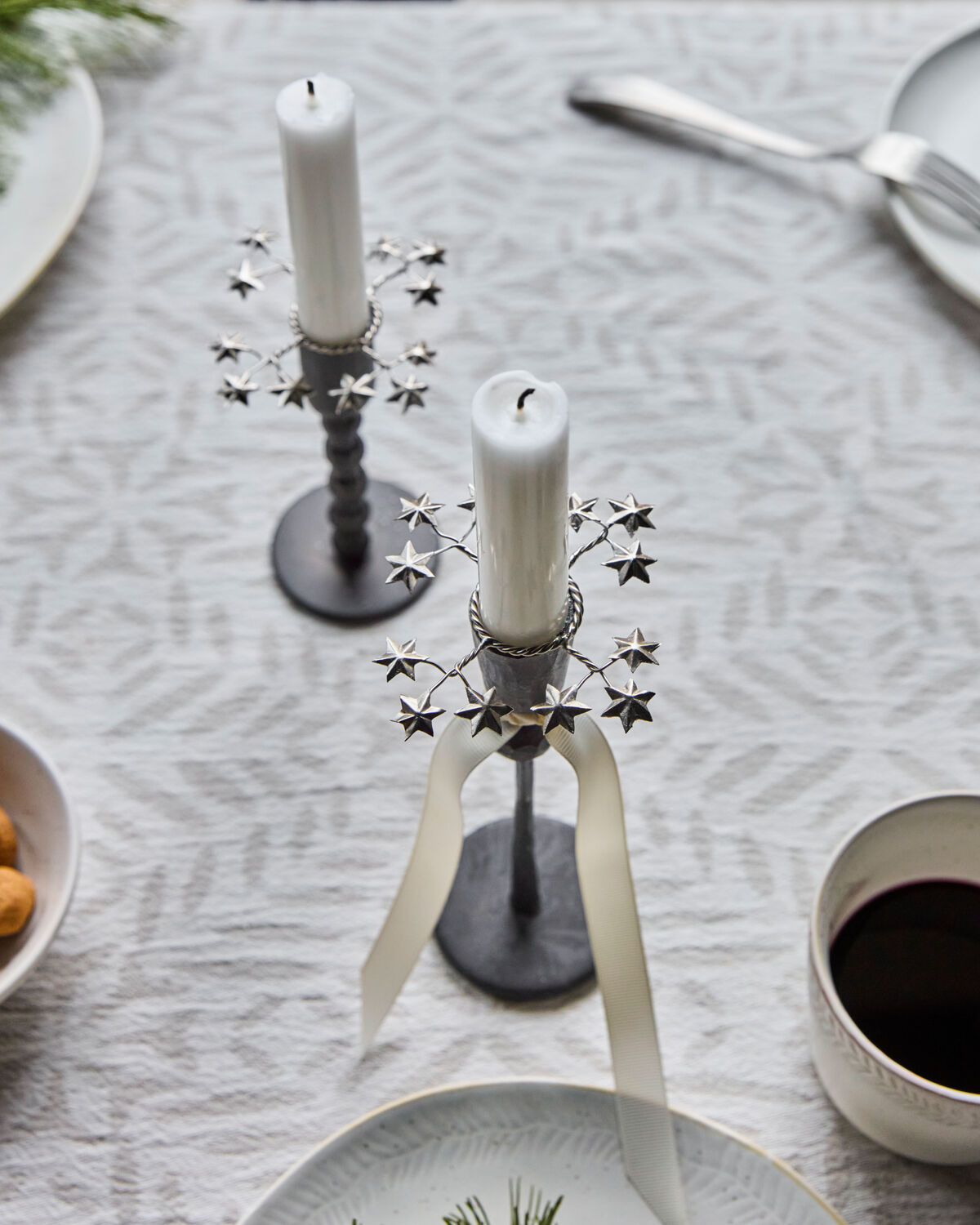 Eleganter silberner Kerzenring von House Doctor, ideal für festliche Dekoration und stimmungsvolle Weihnachtsabende.