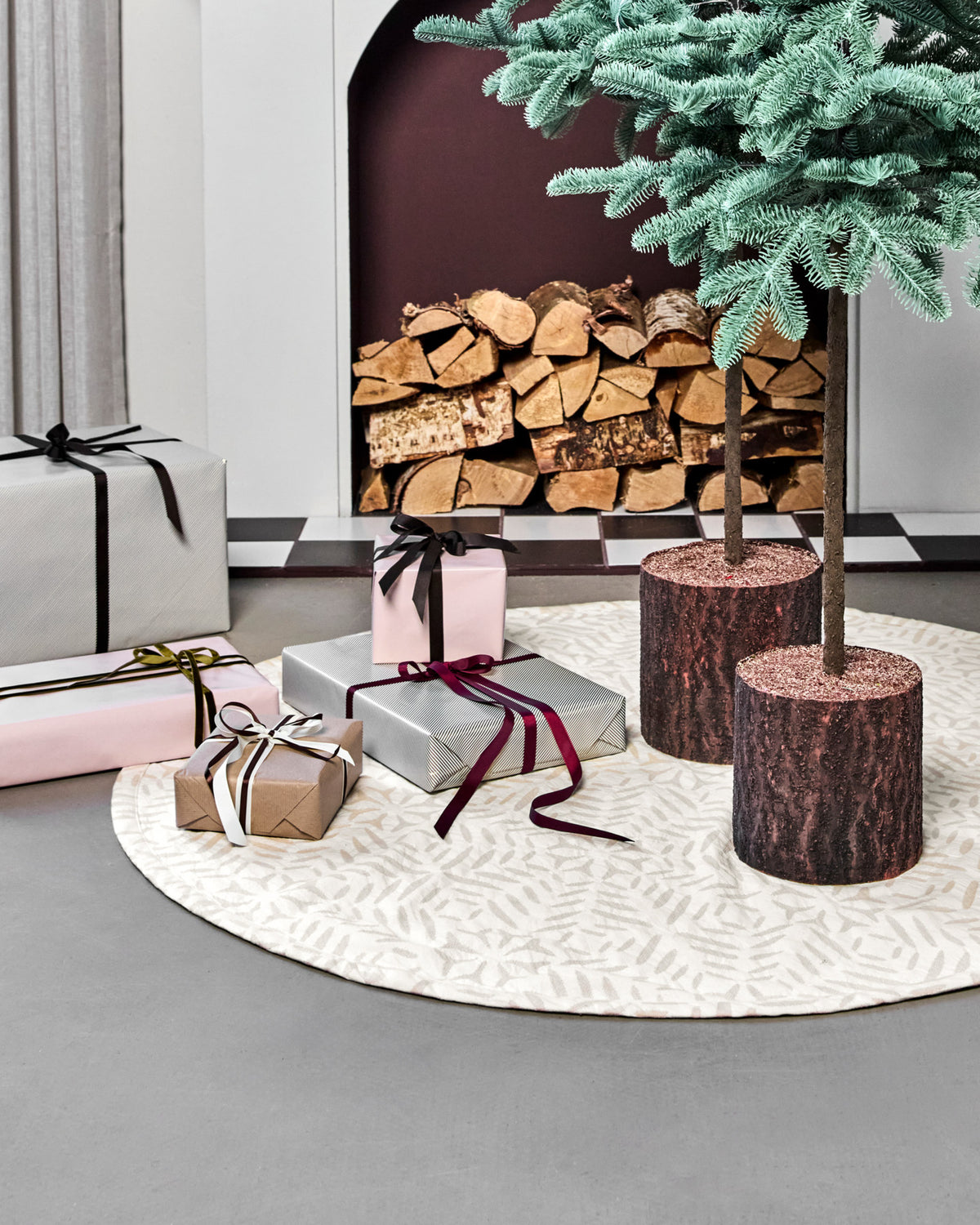 Weihnachtsteppich, HDGift, Off-White in Off-white präsentiert im Onlineshop von KAQTU Design AG. Weihnachtszubehör ist von House Doctor