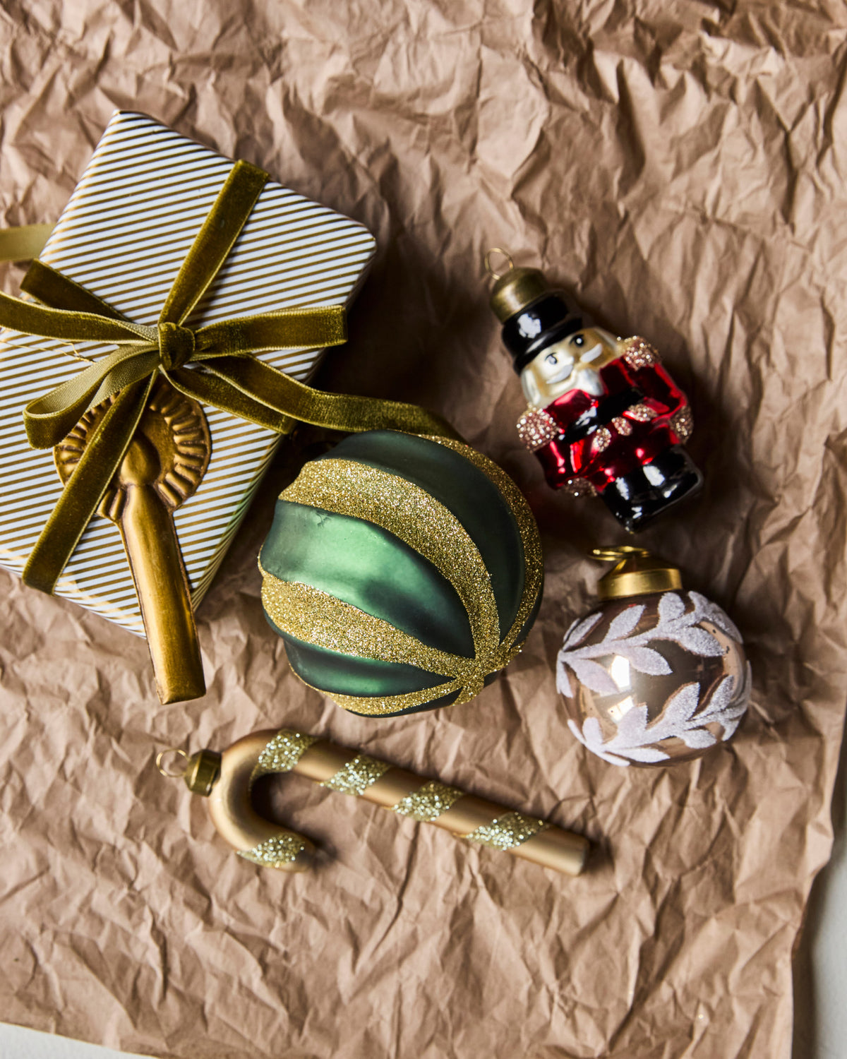 Weihnachtsschmuck, HDSwirl, Grün in Green präsentiert im Onlineshop von KAQTU Design AG. Ornament ist von House Doctor