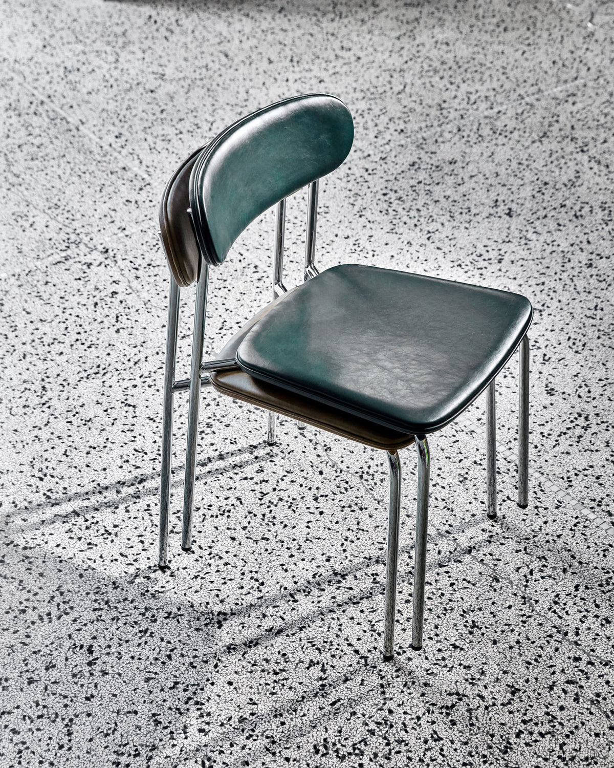 Stuhl, HDPova, Crome, Dunkelgrün in Chrome präsentiert im Onlineshop von KAQTU Design AG. Stuhl ist von House Doctor