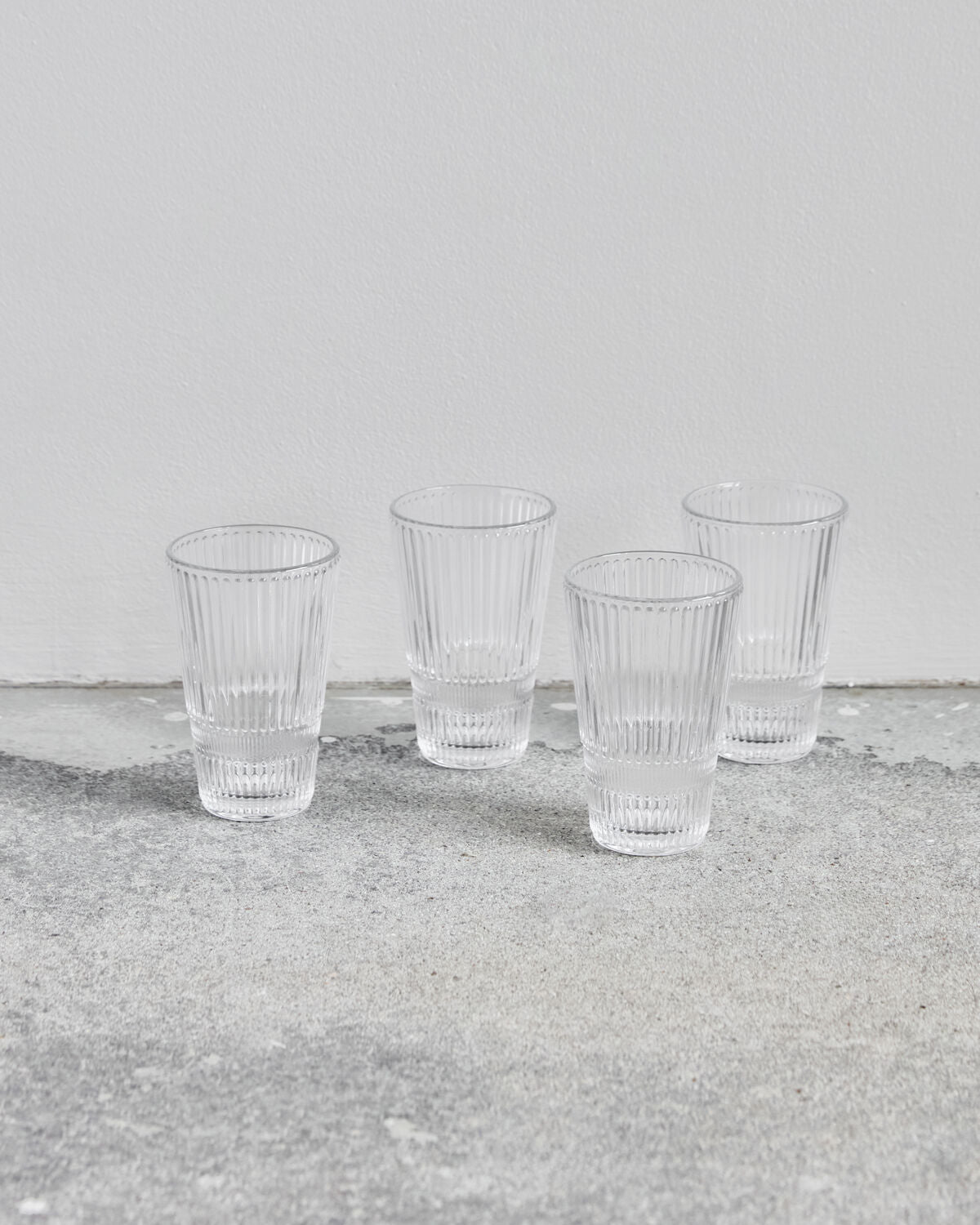 Elegantes, klares Bierglas von House Doctor, ideal für stilvolles Servieren und Genießen von Bier. Perfekt für jede Gelegenheit.