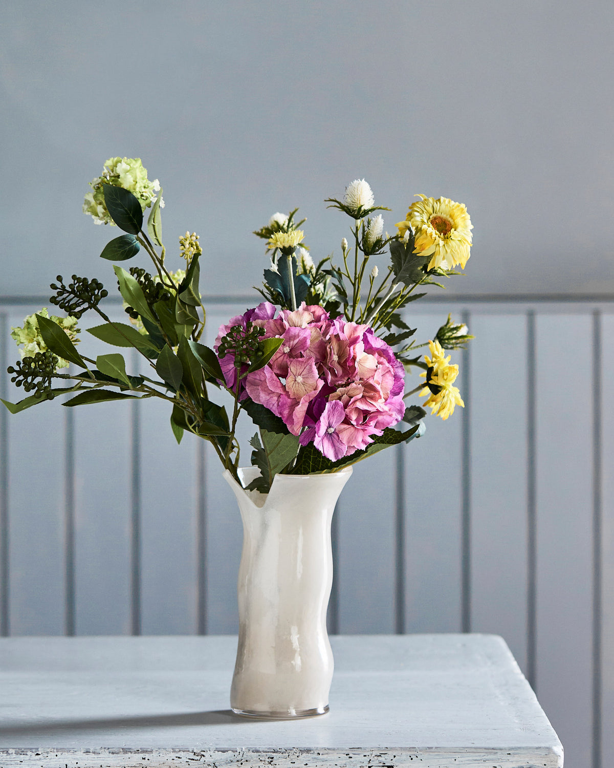 Bunter Kunstblumenstrauss HDGarden pop aus Polyethylen und Polyester mit unterschiedlichen Stielen