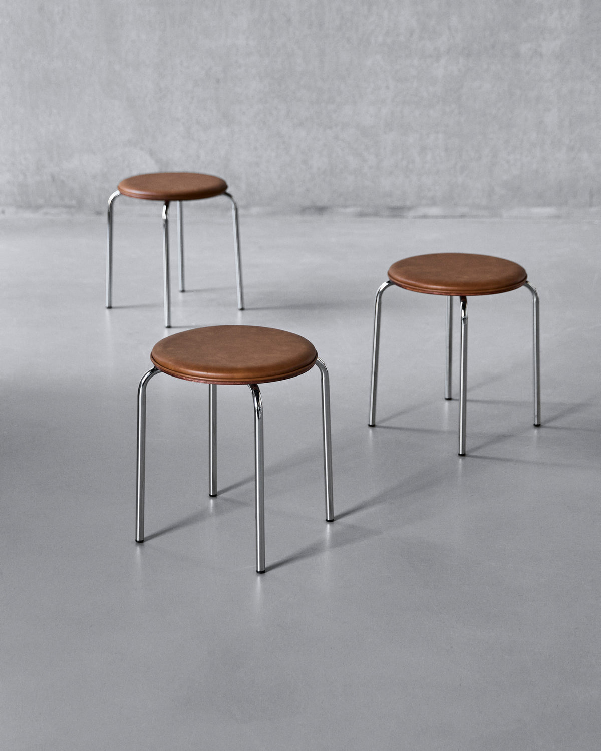 Hocker, HDComma, Kognak, Crome in Cognac präsentiert im Onlineshop von KAQTU Design AG. Hocker ist von House Doctor;Hocker, HDComma, Kognak, Crome in Cognac präsentiert im Onlineshop von KAQTU Design AG. Hocker ist von House Doctor;Hocker, HDComma, Kognak, Crome in Cognac präsentiert im Onlineshop von KAQTU Design AG. Hocker ist von House Doctor