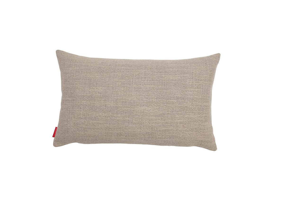 Dapper Kissen in 571 Vivus Dusty Sand präsentiert im Onlineshop von KAQTU Design AG. Deko Kissen ist von Innovation Living