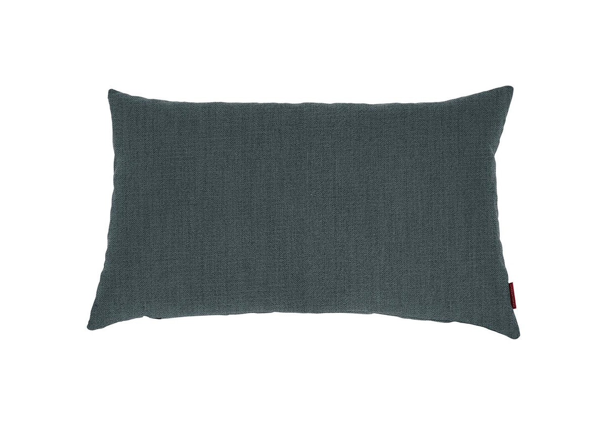 Dapper Kissen in 573 Vivus Dusty Blue präsentiert im Onlineshop von KAQTU Design AG. Deko Kissen ist von Innovation Living