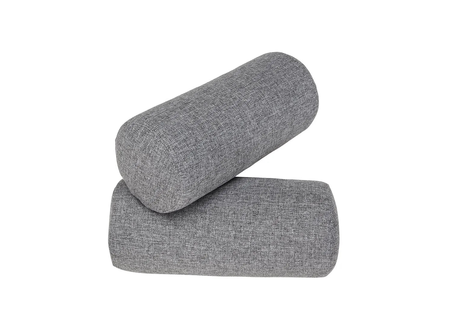 Entdecken Sie das Roll-Kissen von Innovation Living – ein stilvolles, handgefertigtes Accessoire, das Komfort und skandinavisches Design vereint.