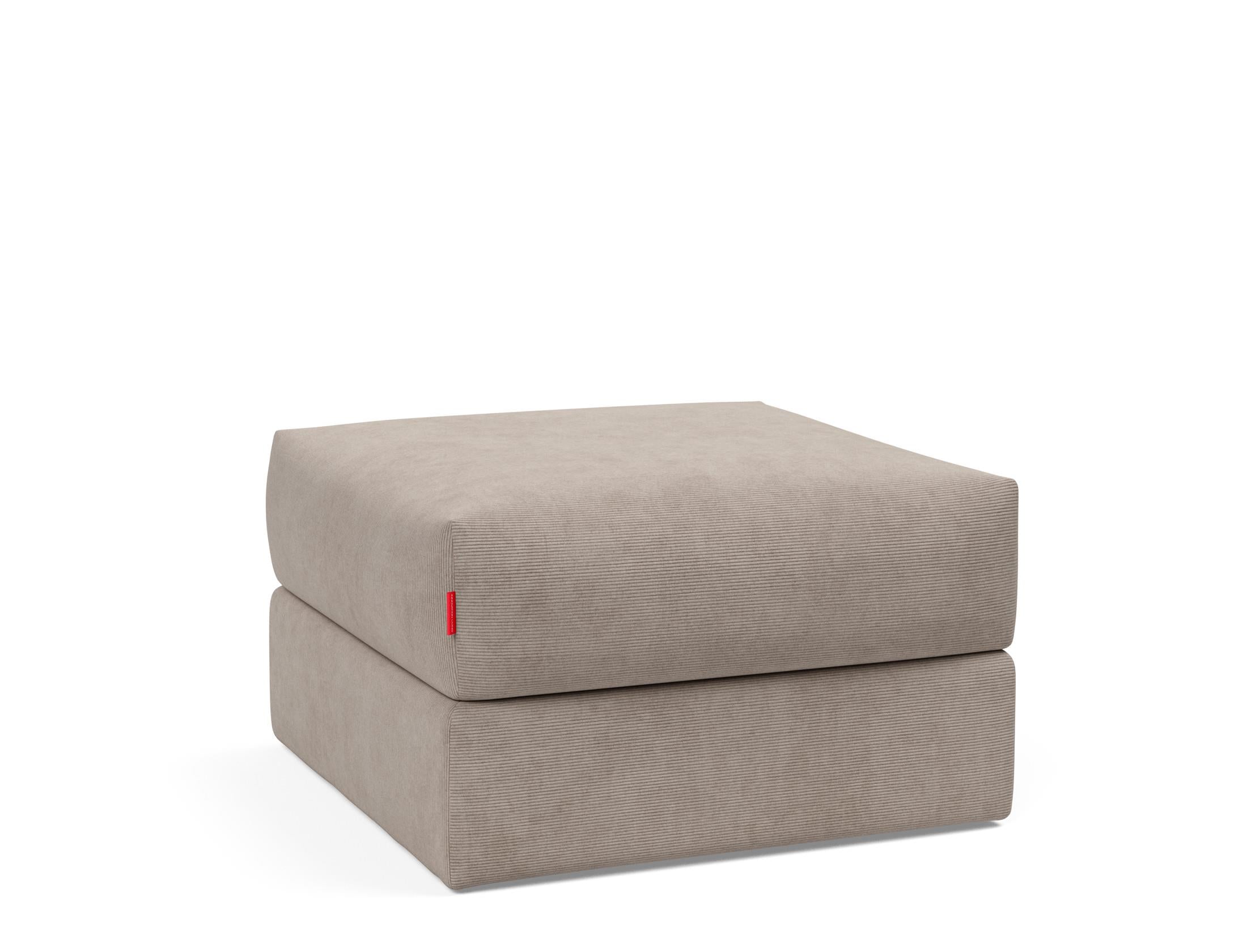 Entdecken Sie den Cornila Puff von Innovation Living – ein eleganter Hocker im skandinavischen Stil, perfekt für zusätzlichen Komfort und als stilvolles Wohnaccessoire.