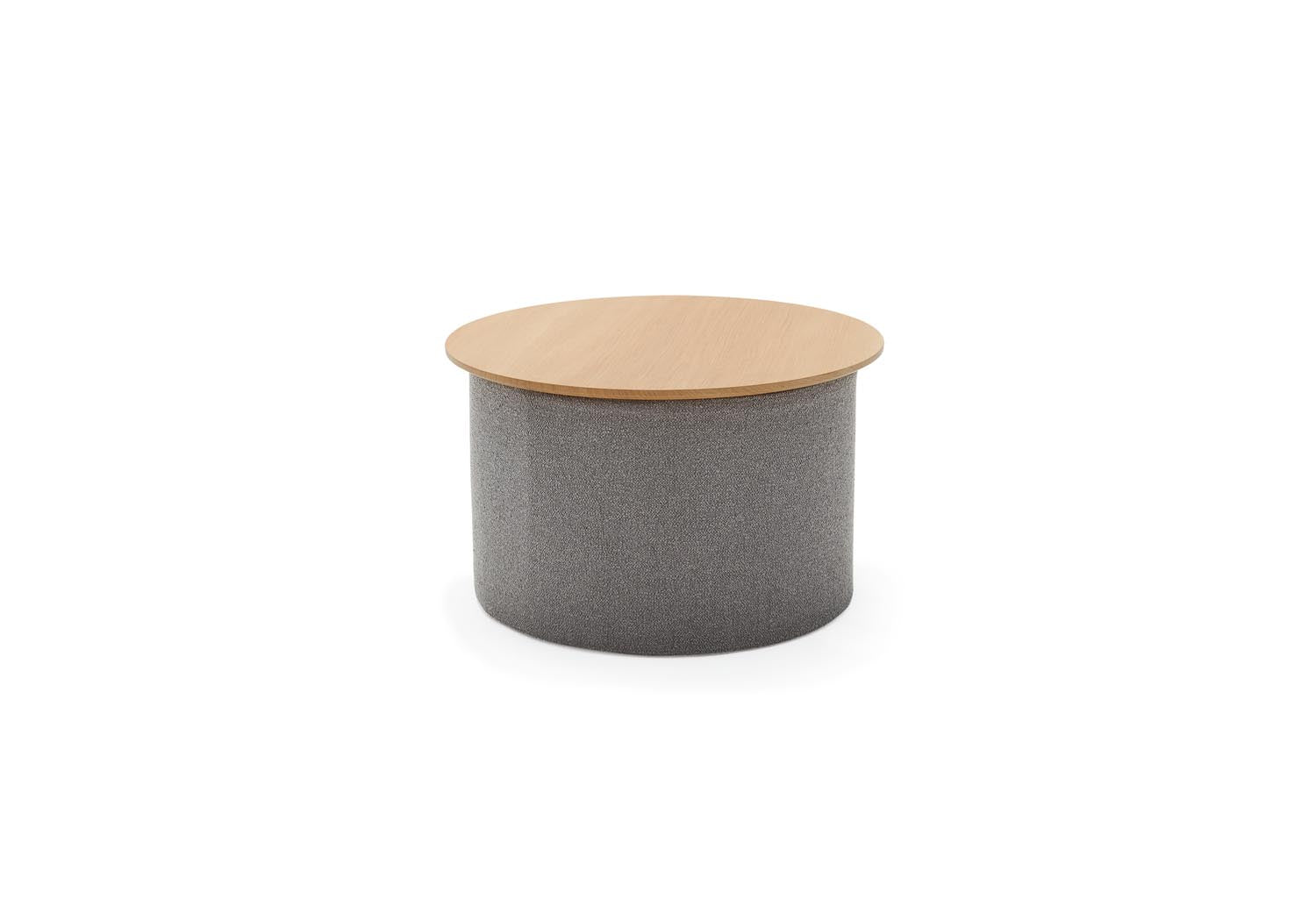 Entdecken Sie den Pauke Puff Ø62 von Innovation Living: Elegantes dänisches Design, ideal als Sitzgelegenheit, Fußablage oder Beistelltisch. Vielseitig und modern!