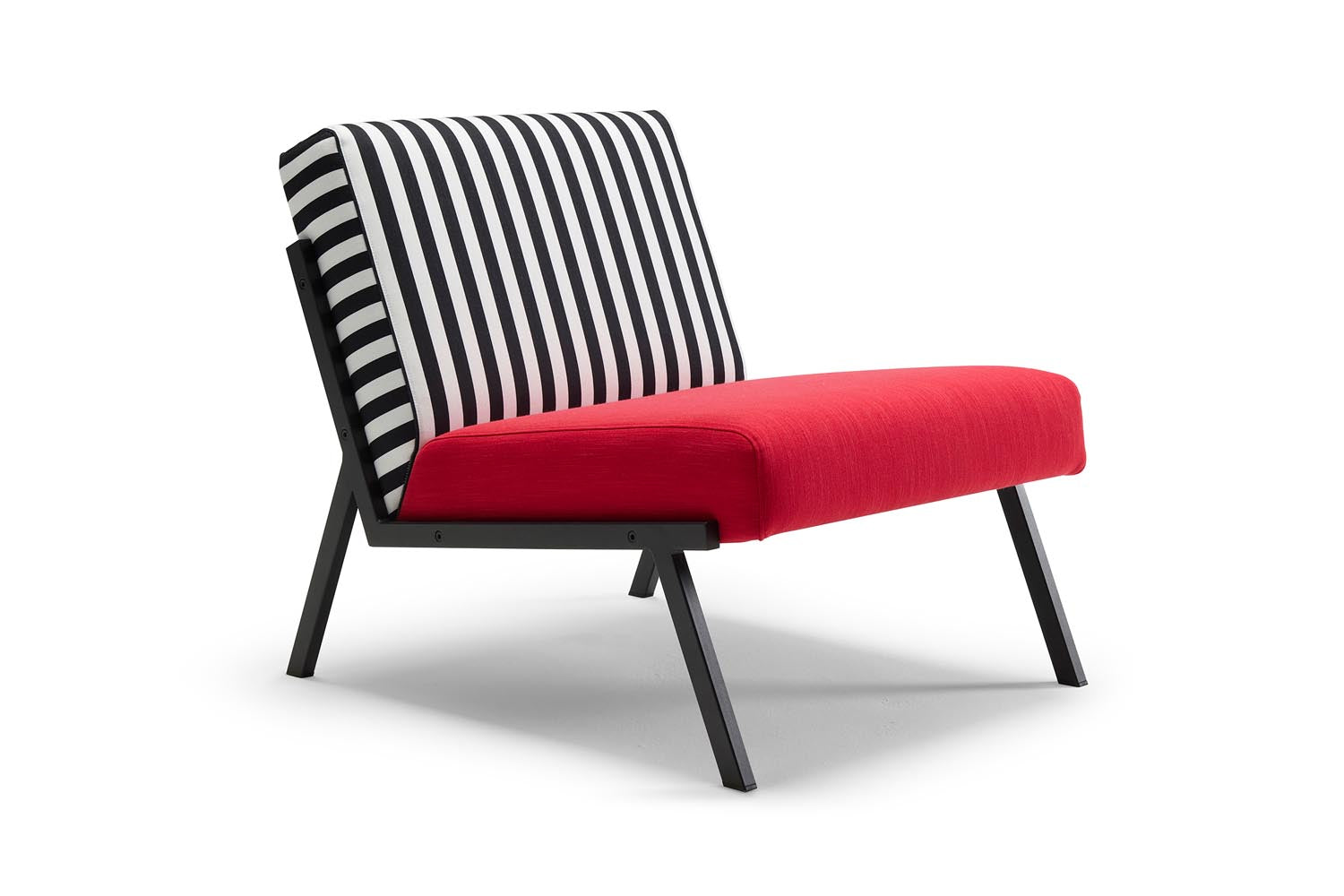 Entdecken Sie den Vikko Sessel von Innovation Living – eine perfekte Kombination aus modernem Stil und herausragendem Komfort für Ihr Zuhause.