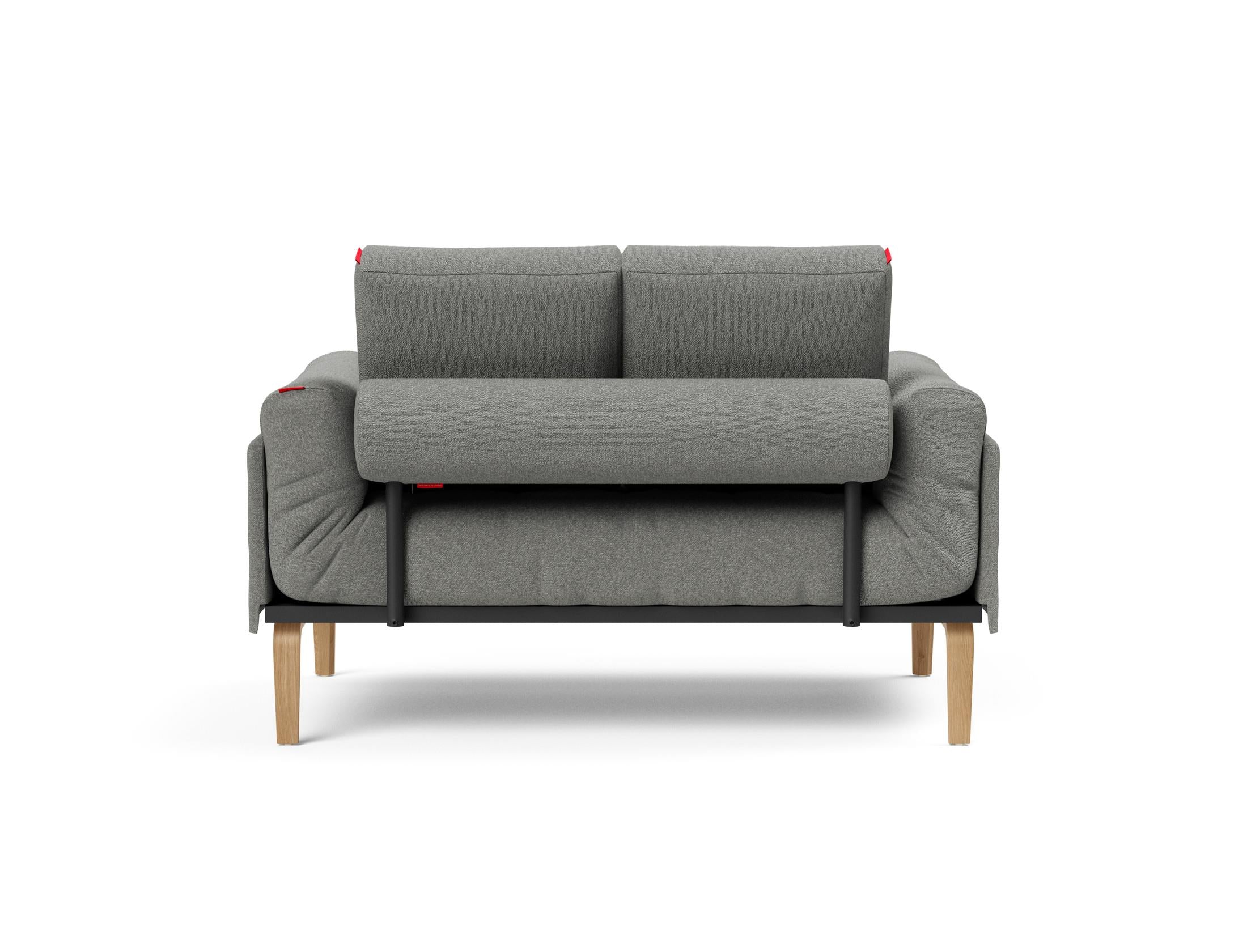Entdecken Sie das Rollo Bow Klappsofa 80 von Innovation Living – elegantes Design trifft auf Funktionalität mit robustem Classic Bezug.