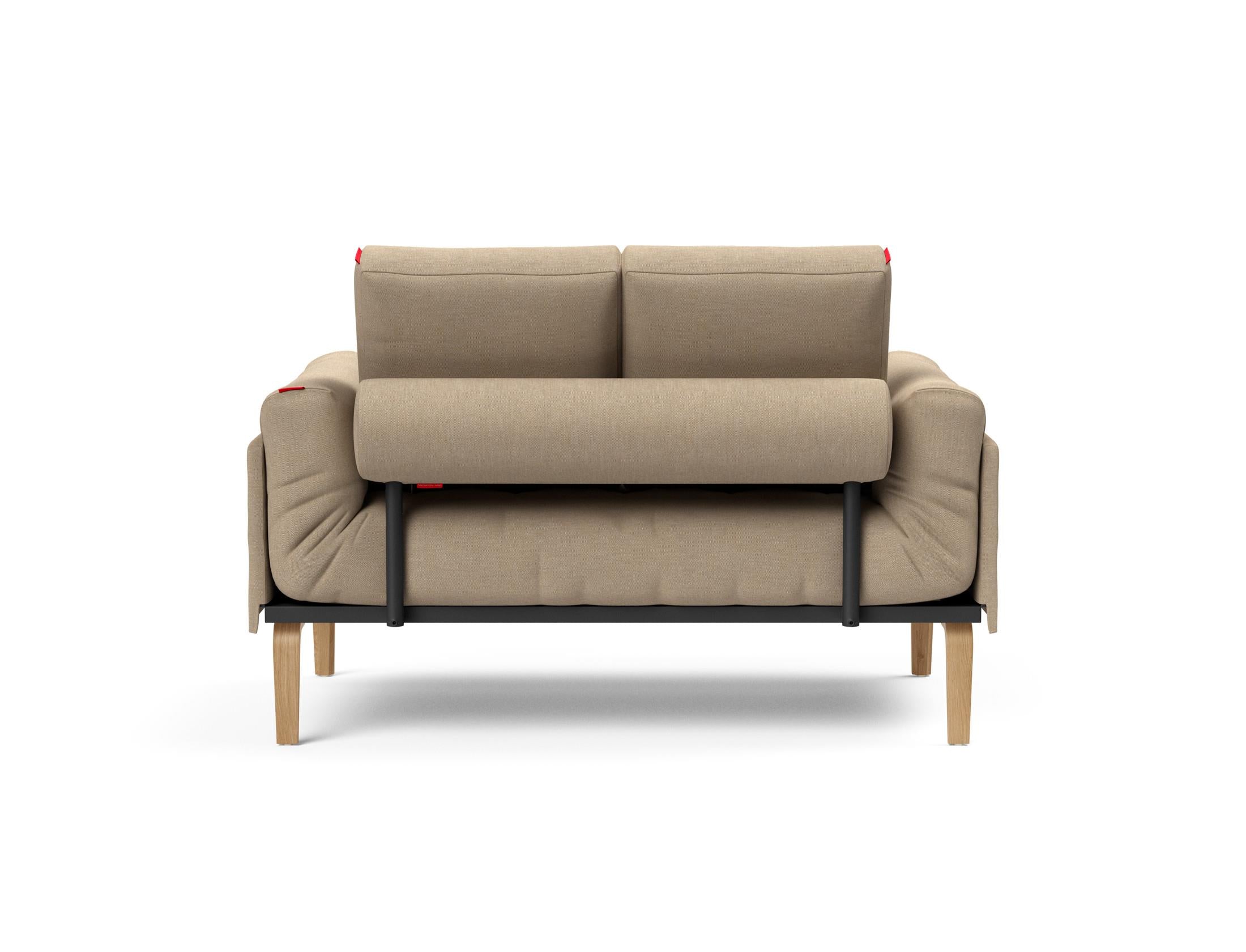 Entdecken Sie das Rollo Bow Klappsofa 80 von Innovation Living – ein elegantes, funktionales Sofa mit robustem Classic Gestellbezug für jeden Raum.