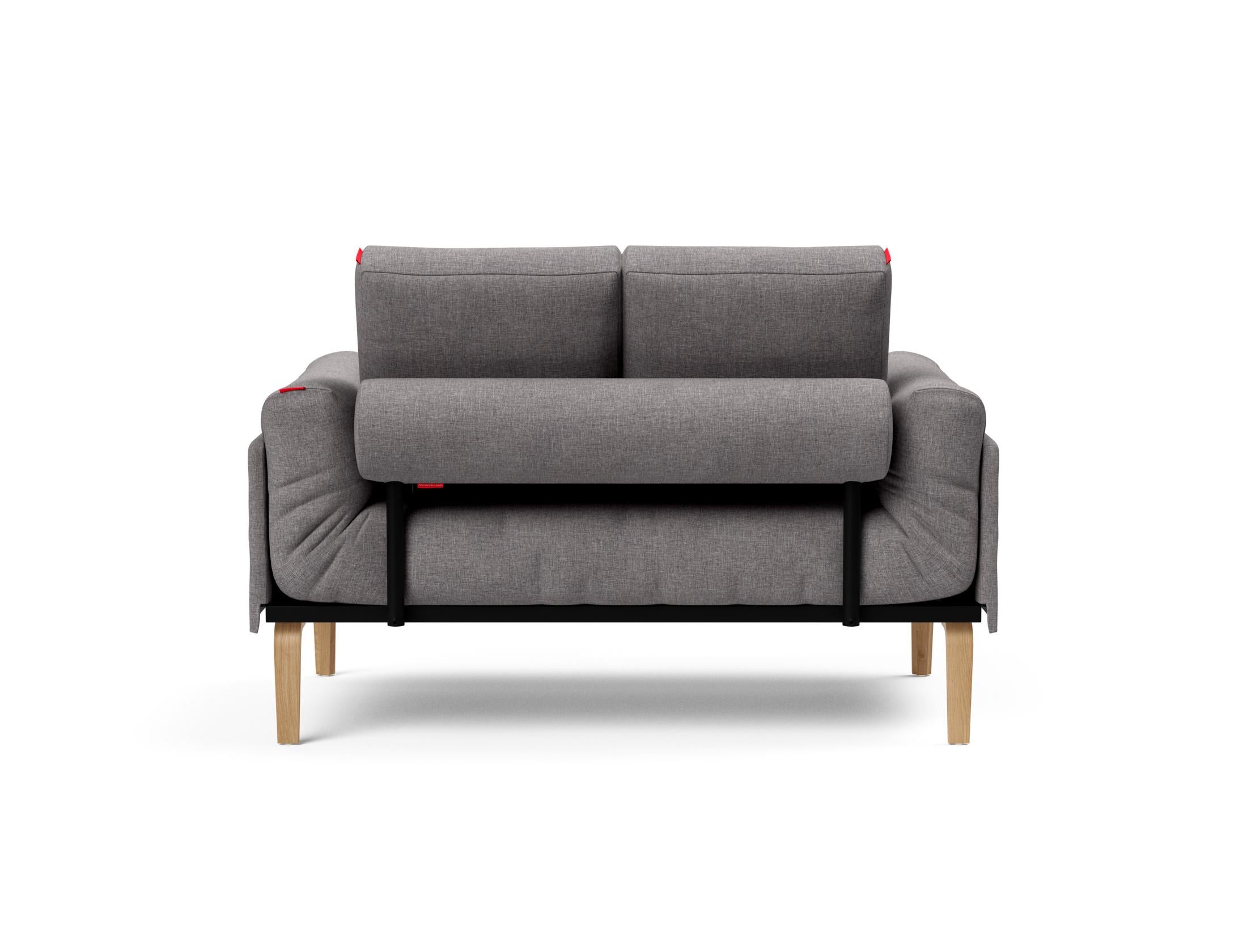 Entdecken Sie das Rollo Bow Klappsofa 80 von Innovation Living: Elegantes Design, vielseitig einsetzbar, mit hochwertigem Cover und strapazierfähigem Gestellbezug.