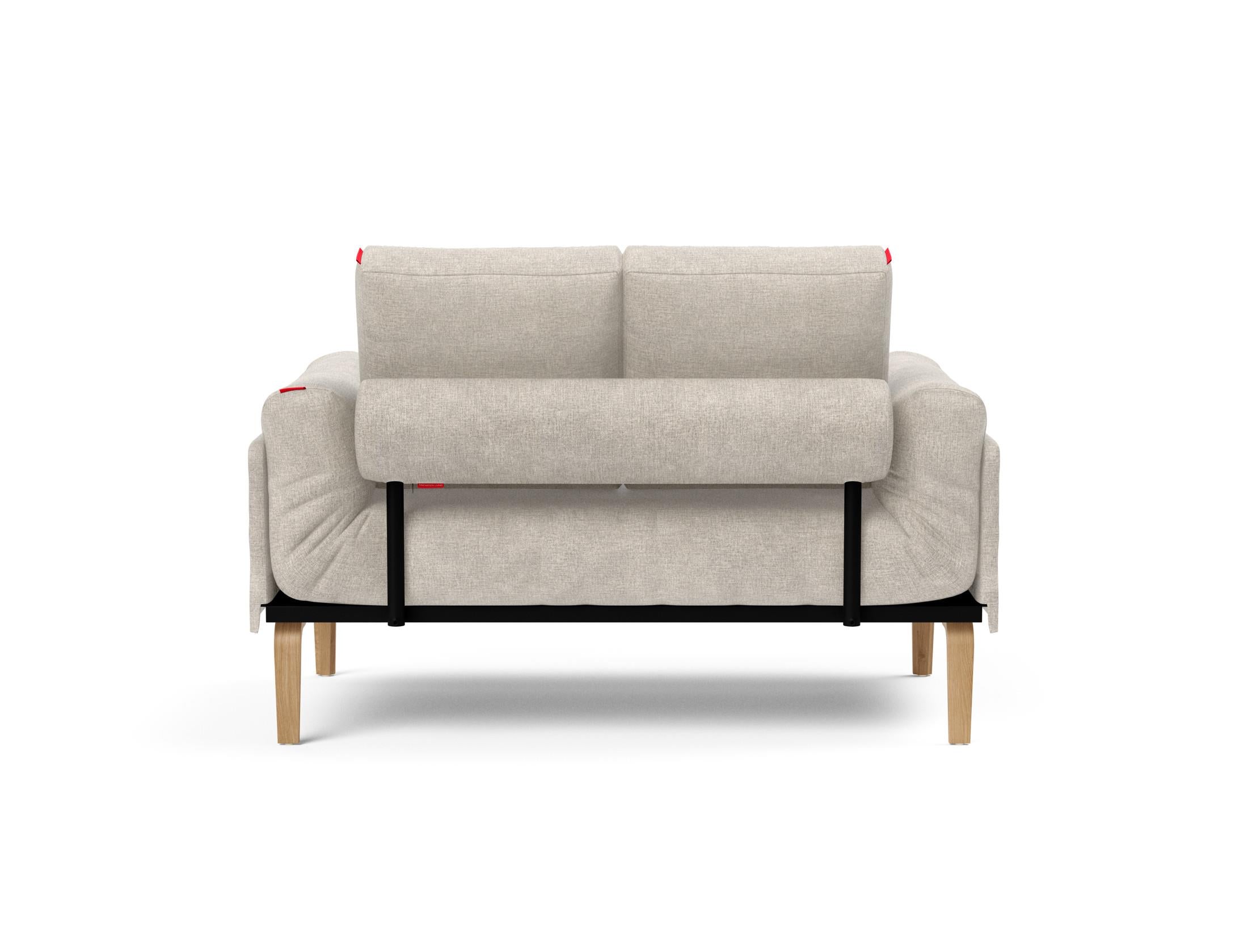 Entdecken Sie das Rollo Bow Klappsofa 80 von Innovation Living: Elegantes Design, vielseitig einsetzbar, mit hochwertigem Cover und strapazierfähigem Gestellbezug.