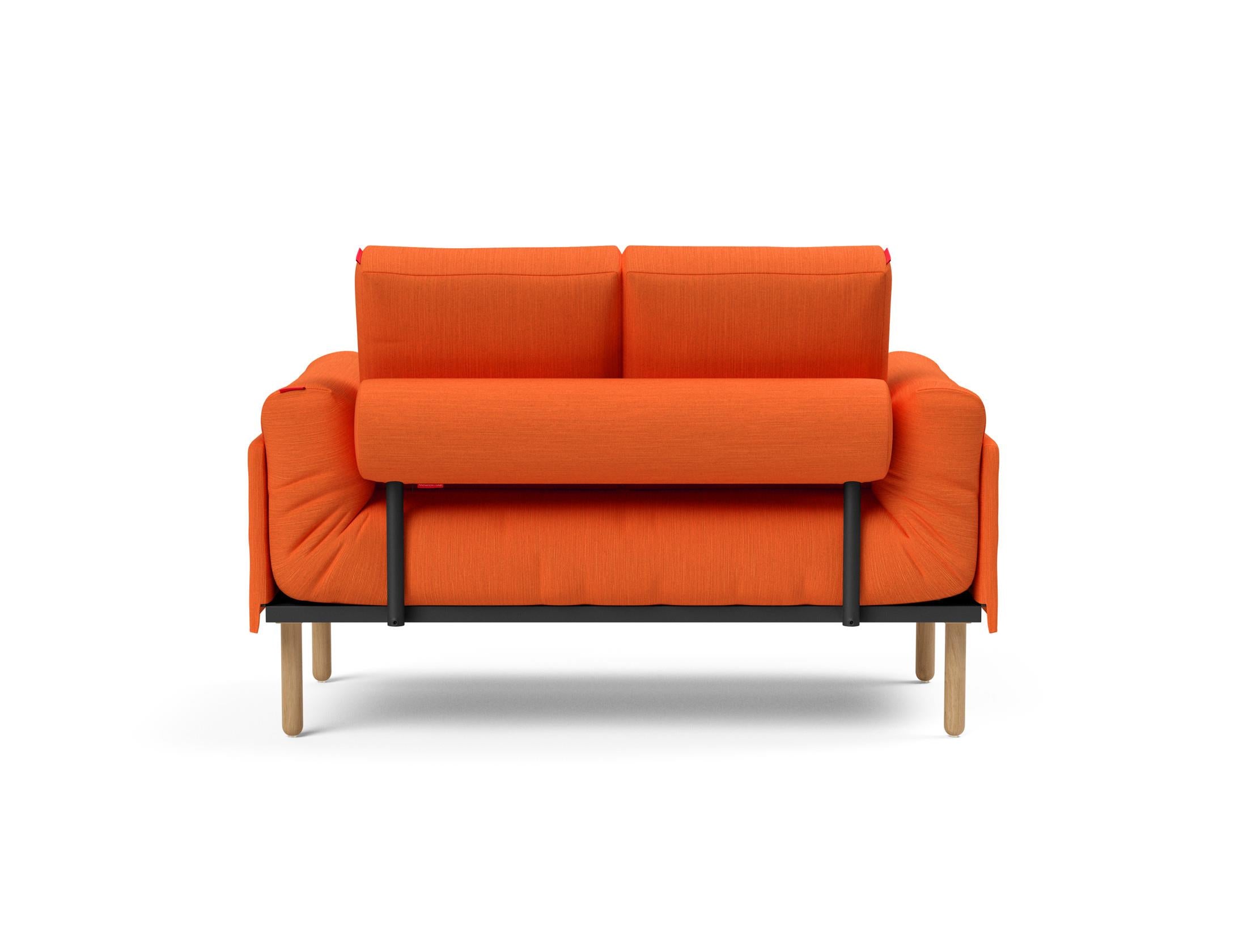 Erleben Sie das Rollo Stem Klappsofa 80 von Innovation Living – ein elegantes, funktionales Möbelstück mit edlem Cover und robustem Gestellbezug.