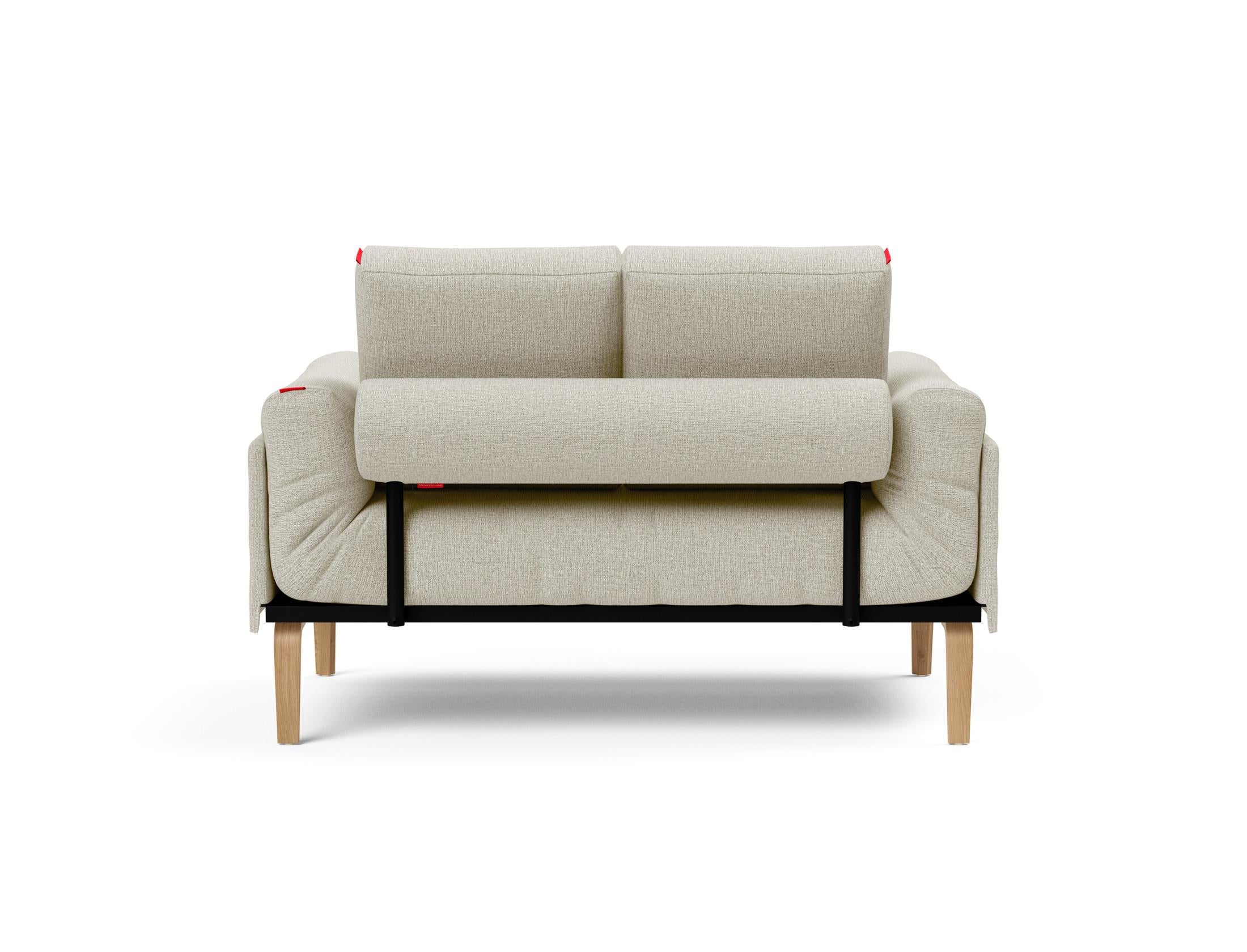 Entdecken Sie das Rollo Bow Klappsofa 80 von Innovation Living: Elegantes Design, vielseitig einsetzbar, mit hochwertigem Cover und strapazierfähigem Gestellbezug.