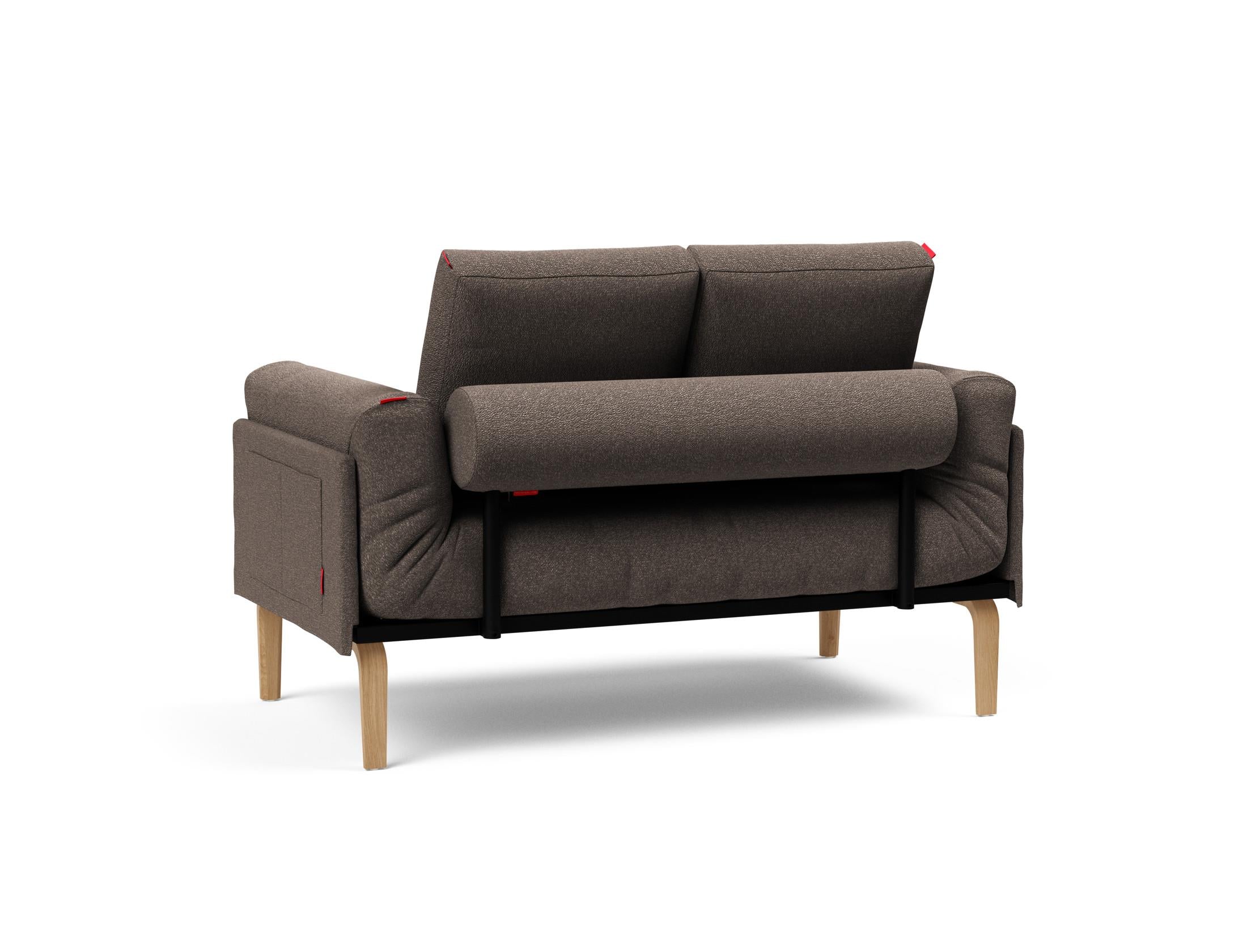 Entdecken Sie das Rollo Bow Klappsofa 80 von Innovation Living: Elegantes Design, vielseitig einsetzbar, mit hochwertigem Cover und strapazierfähigem Gestellbezug.