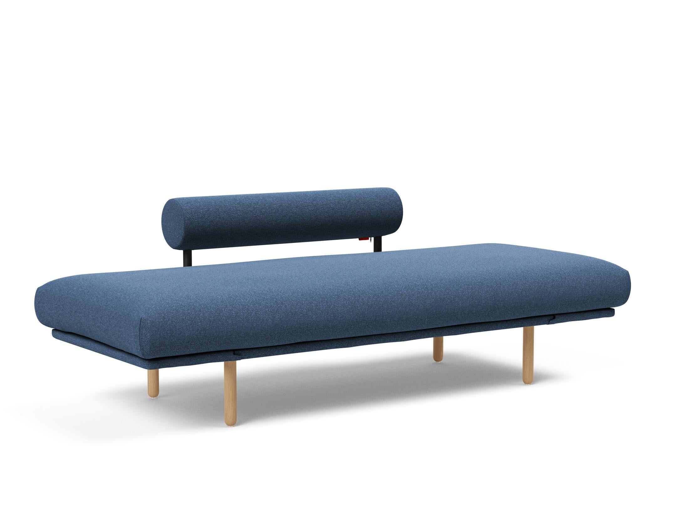 Erleben Sie das Rollo Stem Klappsofa 80 von Innovation Living – ein elegantes, funktionales Sofa mit schickem Cover und robustem Gestellbezug.