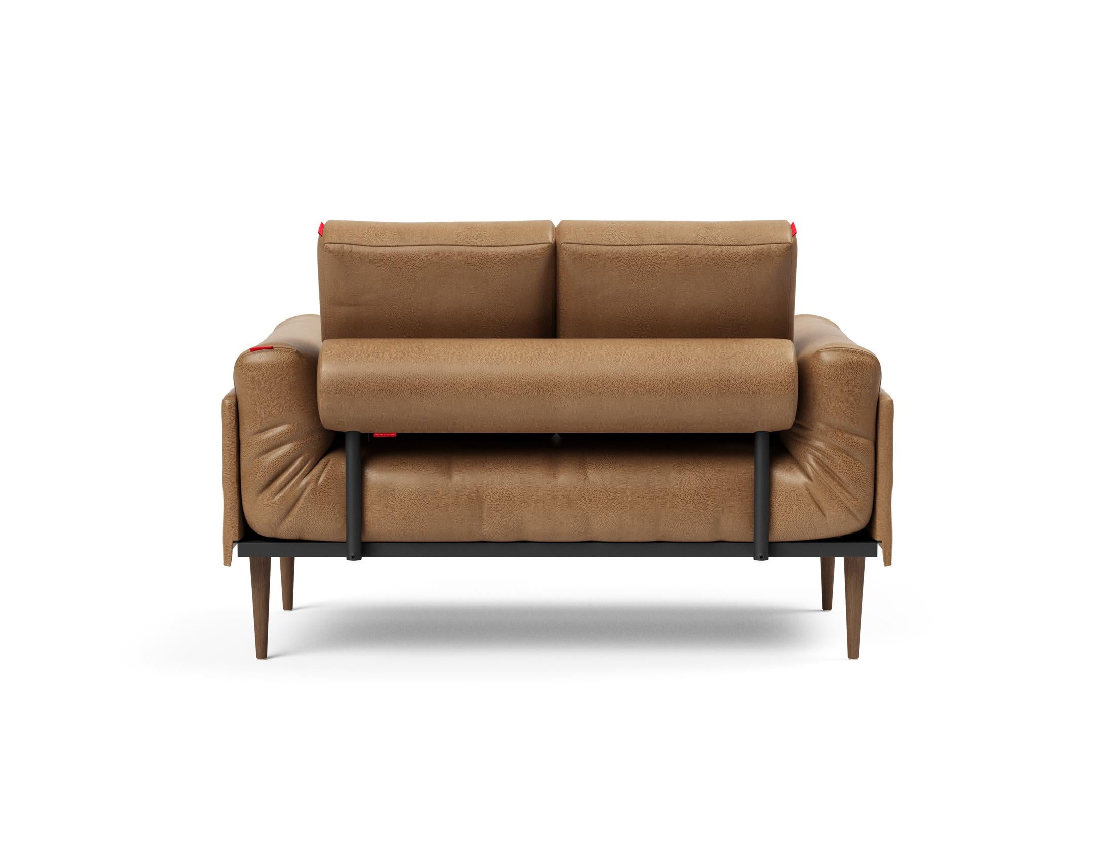 Entdecken Sie das Rollo Styletto Klappsofa 80 von Innovation Living – ein elegantes Möbelstück mit hochwertigem Cover und klassischem Gestellbezug.