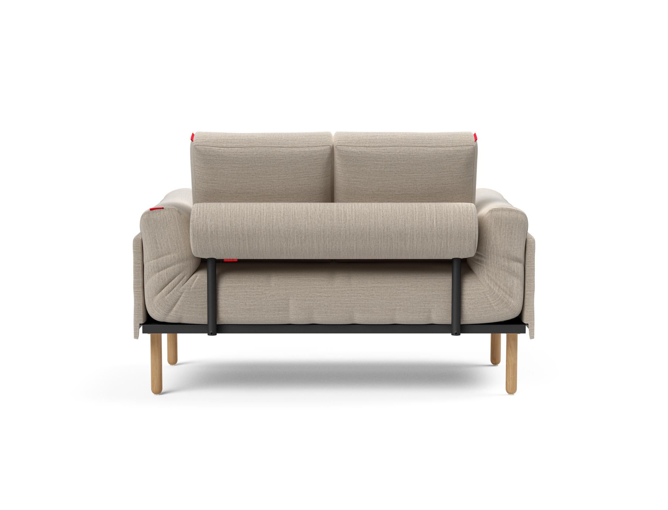 Erleben Sie das Rollo Stem Klappsofa 80 von Innovation Living – ein elegantes, multifunktionales Möbelstück mit edlem Cover und robustem Gestellbezug.