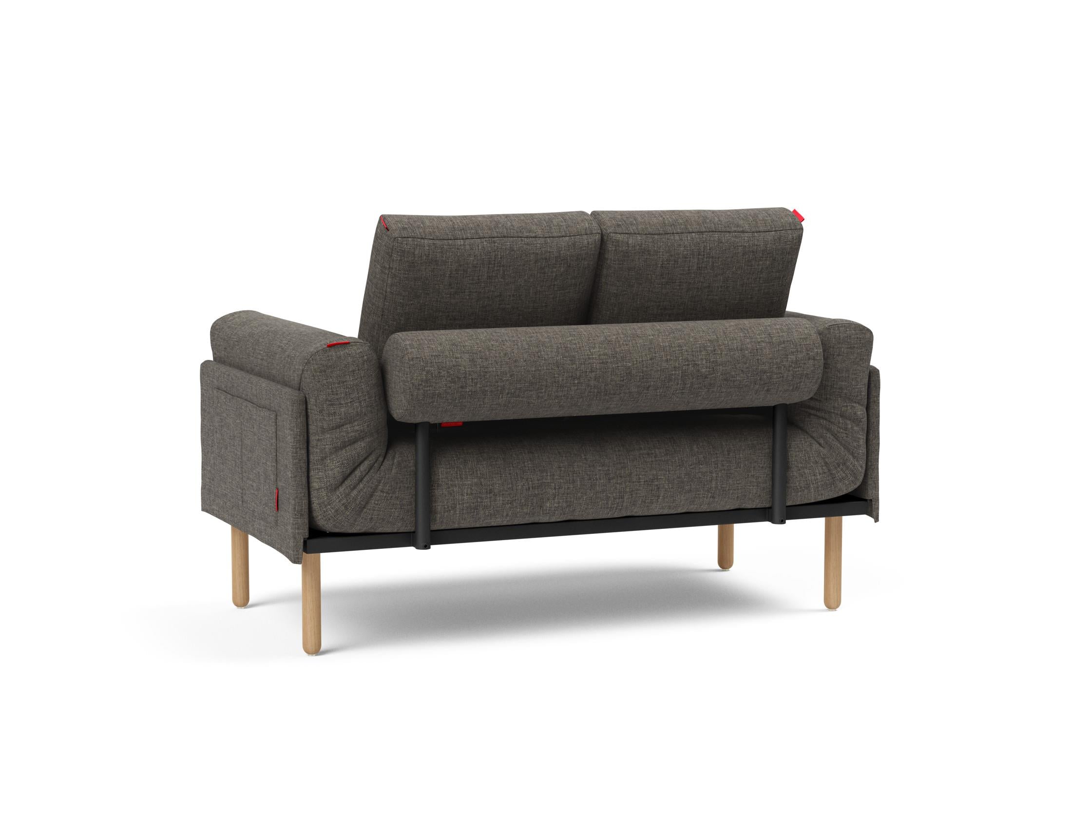 Entdecken Sie das Rollo Stem Klappsofa 80 von Innovation Living – ein elegantes Möbelstück mit dem luxuriösen Spring-Bezug für optimalen Sitzkomfort.