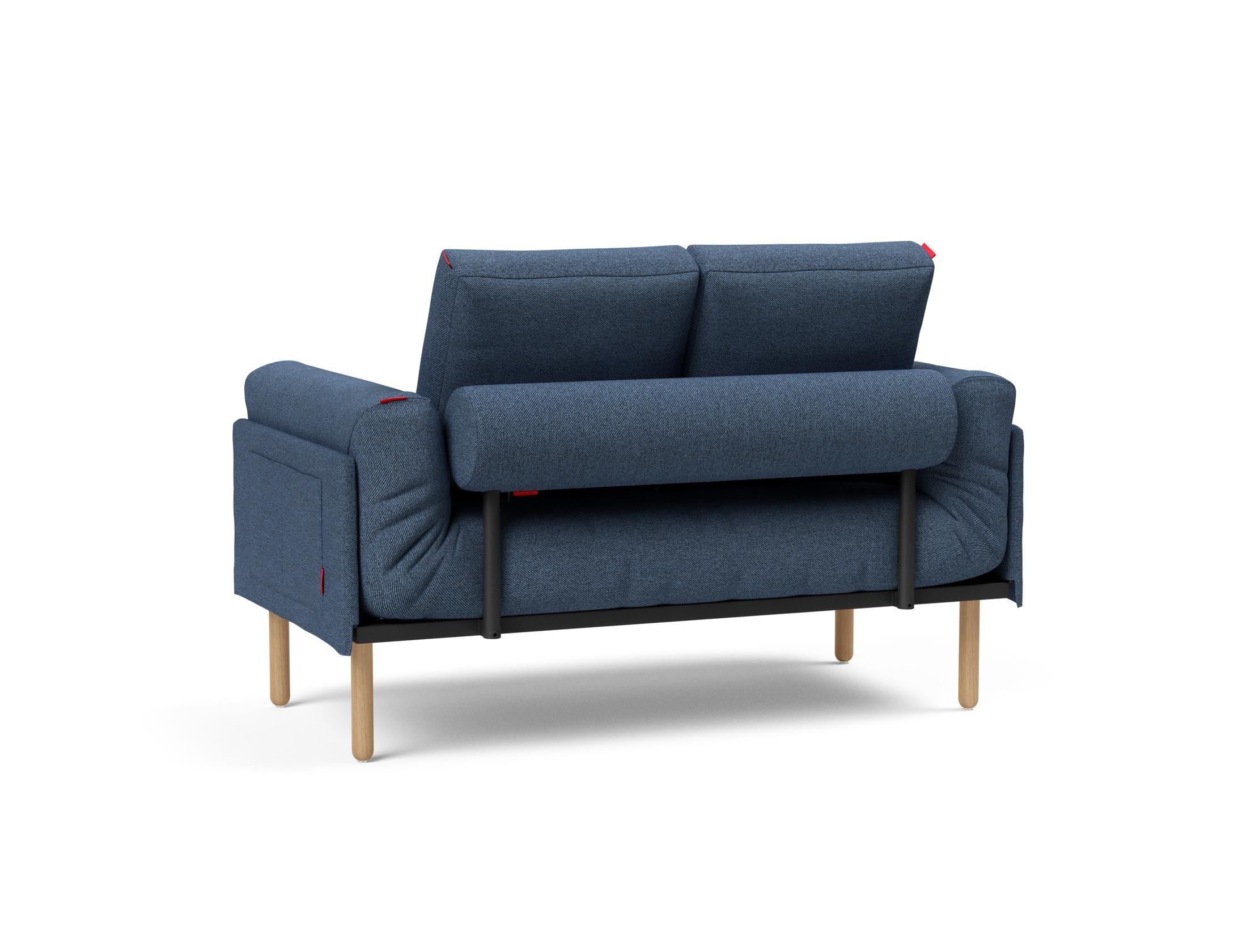 Entdecken Sie das Rollo Stem Klappsofa 80 von Innovation Living – modernes Design und der luxuriöse Spring-Bezug sorgen für ultimativen Sitzkomfort.