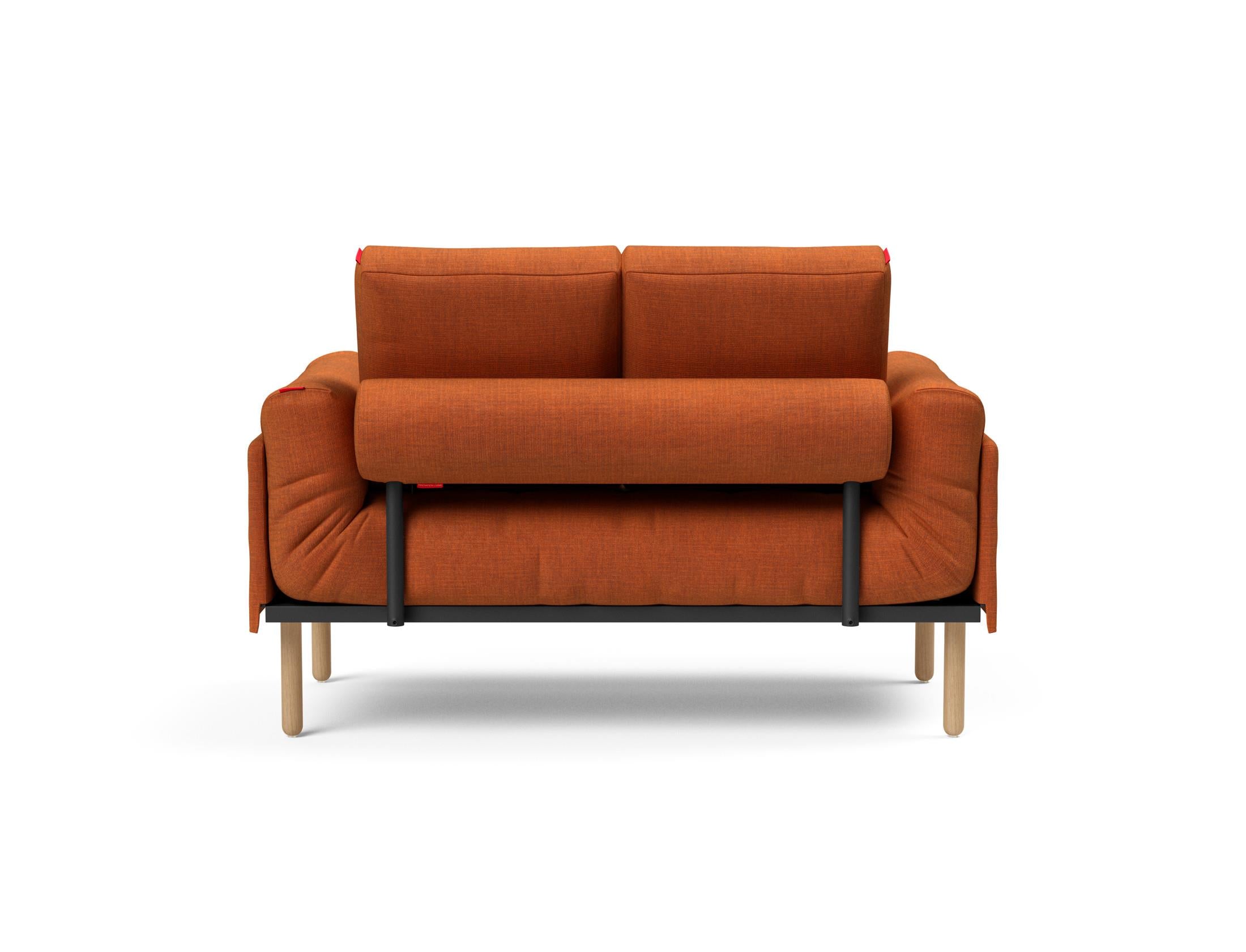 Entdecken Sie das Rollo Stem Klappsofa 80 von Innovation Living – modernes Design und der luxuriöse Spring-Bezug sorgen für ultimativen Sitzkomfort.