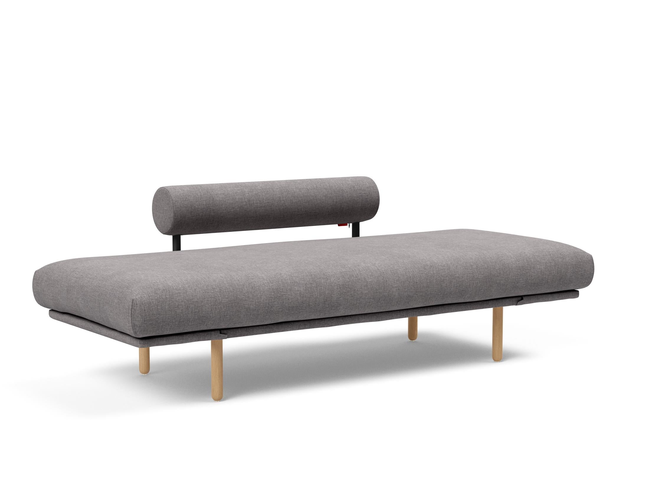 Erleben Sie das Rollo Stem Klappsofa 80 von Innovation Living: modernes Design, flexible Nutzung und edler Stoff für optimalen Sitzkomfort.
