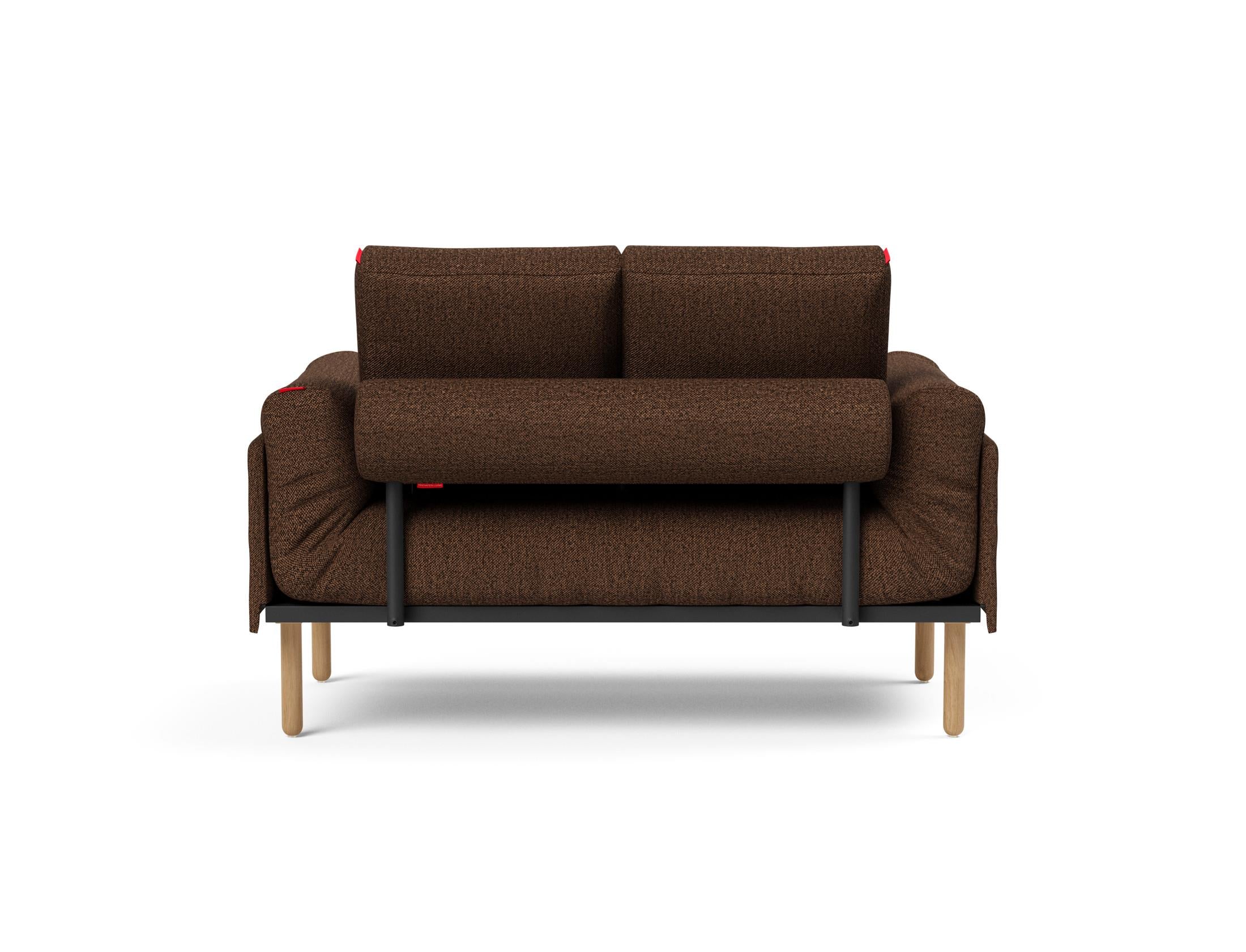 Erleben Sie das Rollo Stem Klappsofa 80 von Innovation Living: modernes Design, flexible Nutzung und edler Stoff für optimalen Sitzkomfort.