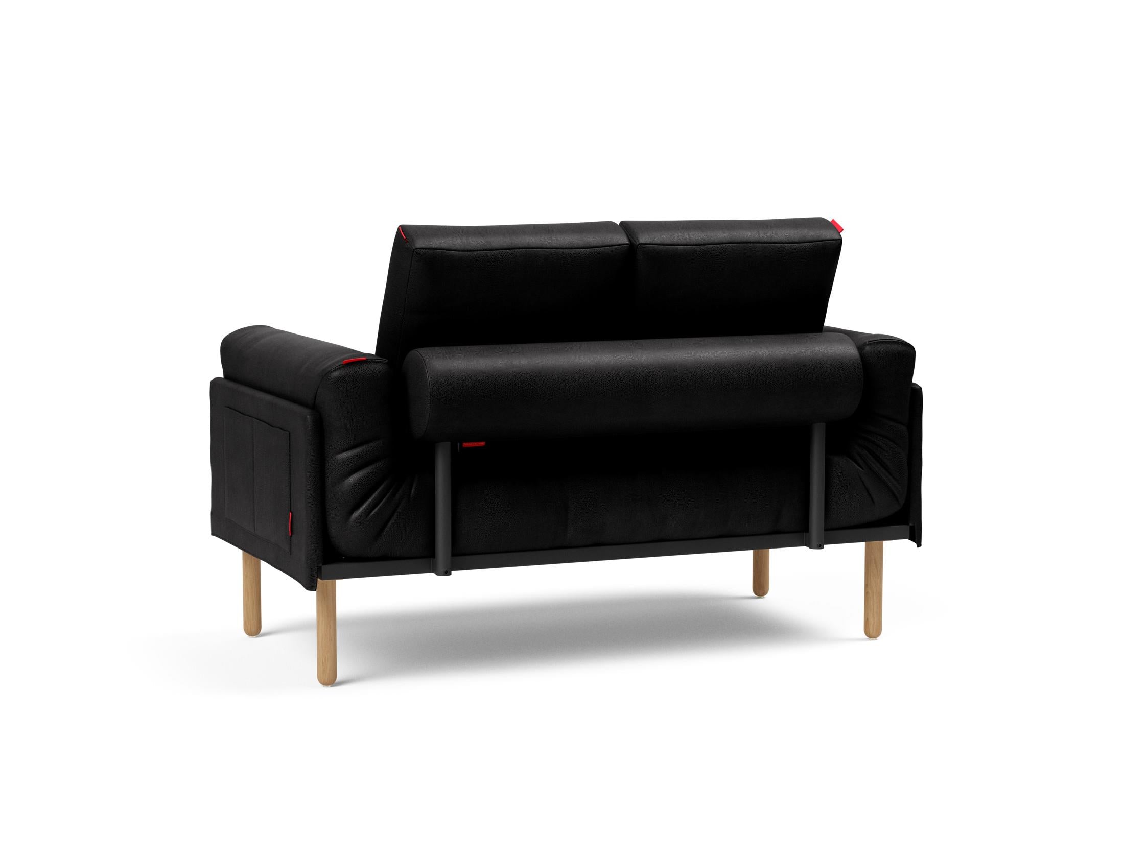Erleben Sie das Rollo Stem Klappsofa 80 von Innovation Living: modernes Design, flexible Nutzung und edler Stoff für optimalen Sitzkomfort.