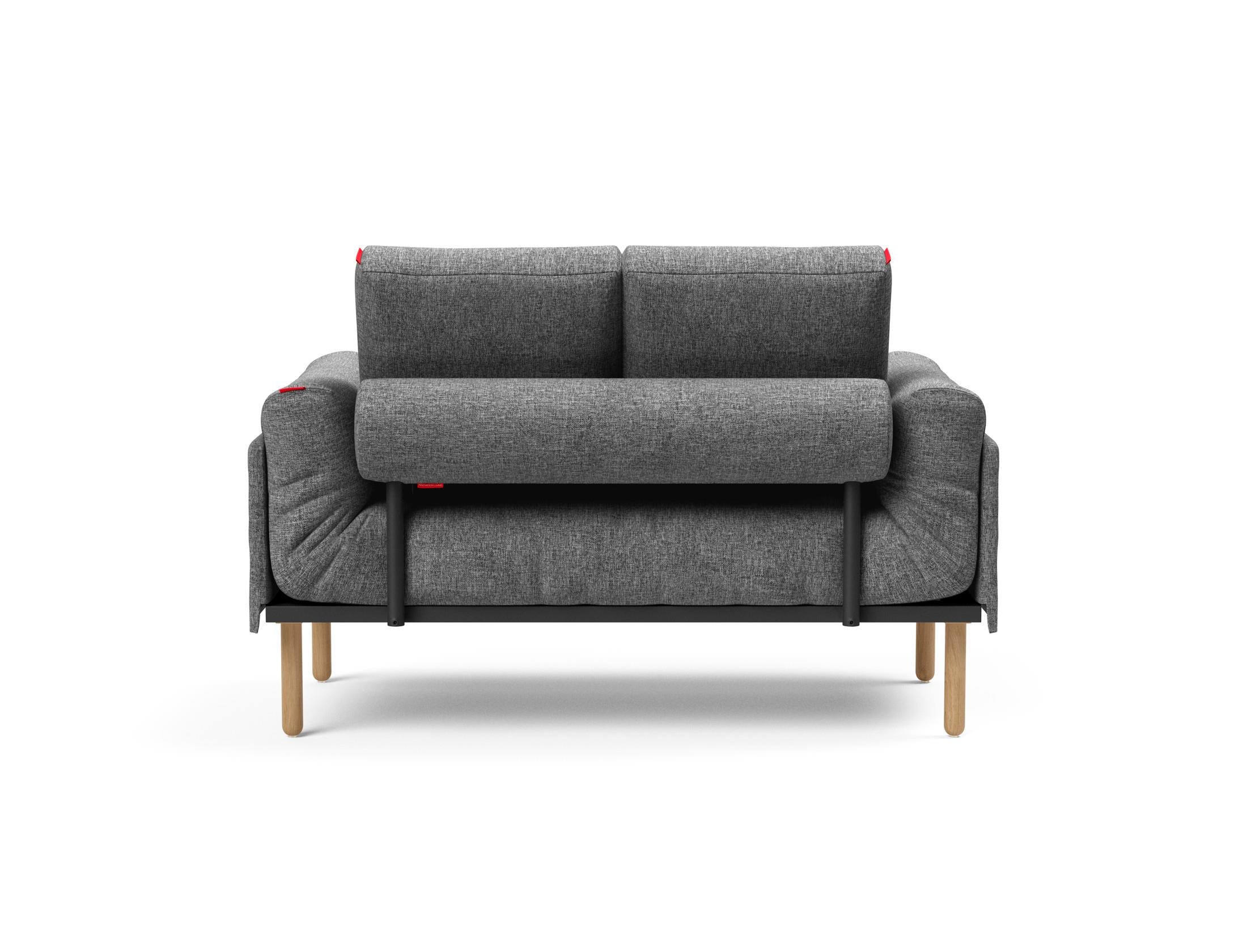 Erleben Sie das Rollo Stem Klappsofa 80 von Innovation Living: modernes Design, flexible Nutzung und edler Stoff für optimalen Sitzkomfort.