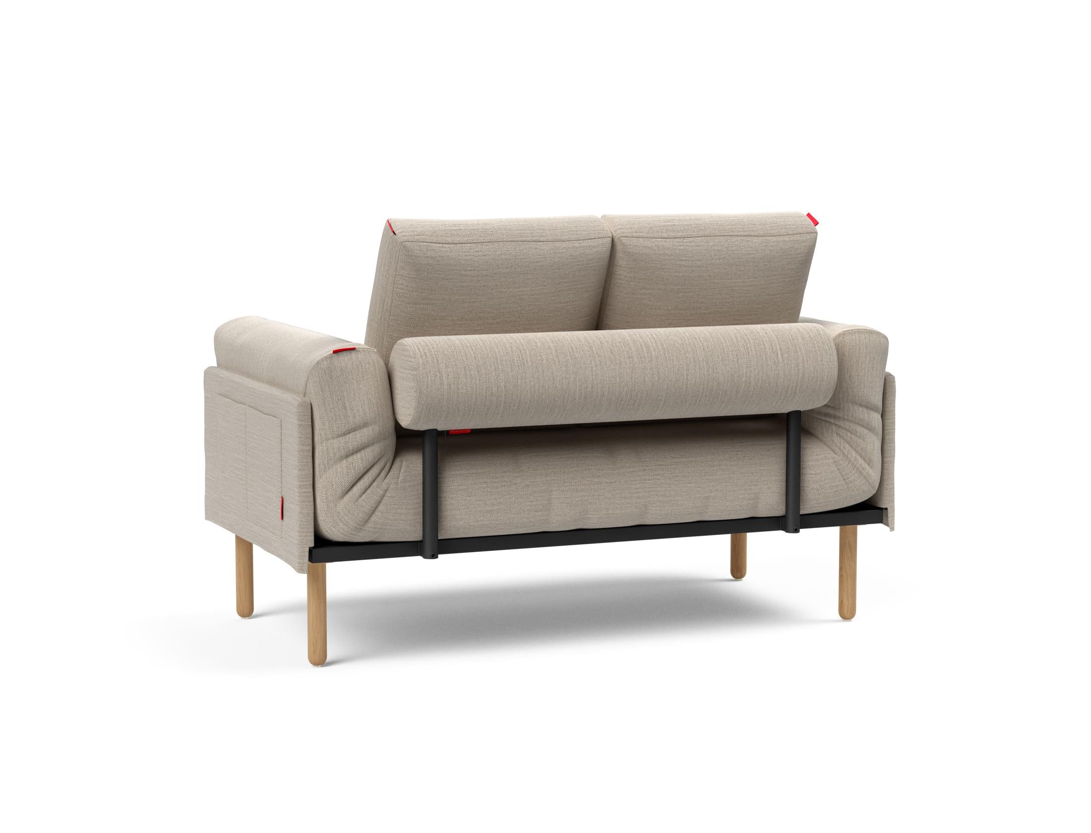 Erleben Sie das Rollo Stem Klappsofa 80 von Innovation Living: modernes Design, flexible Nutzung und edler Stoff für optimalen Sitzkomfort.