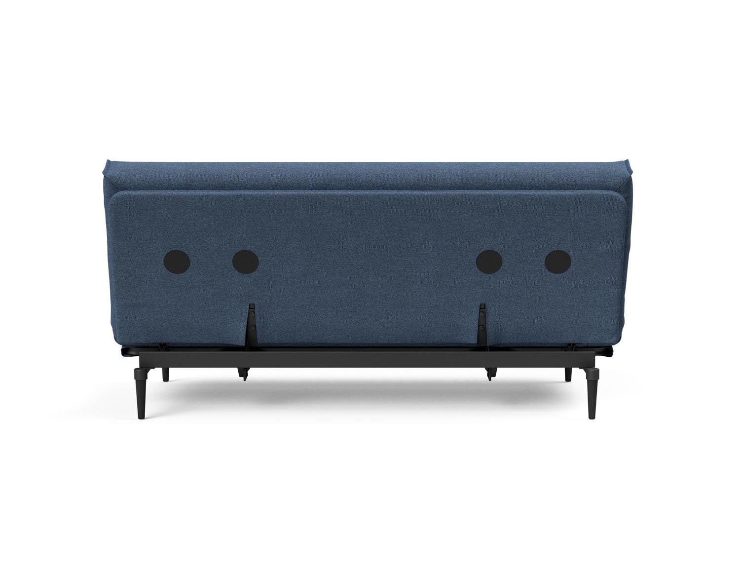 Entdecken Sie das Colpus Bettsofa 140 in elegantem Eiche schwarz. Der Soft Spring Bezug vereint modernen Stil mit höchstem Sitzkomfort.