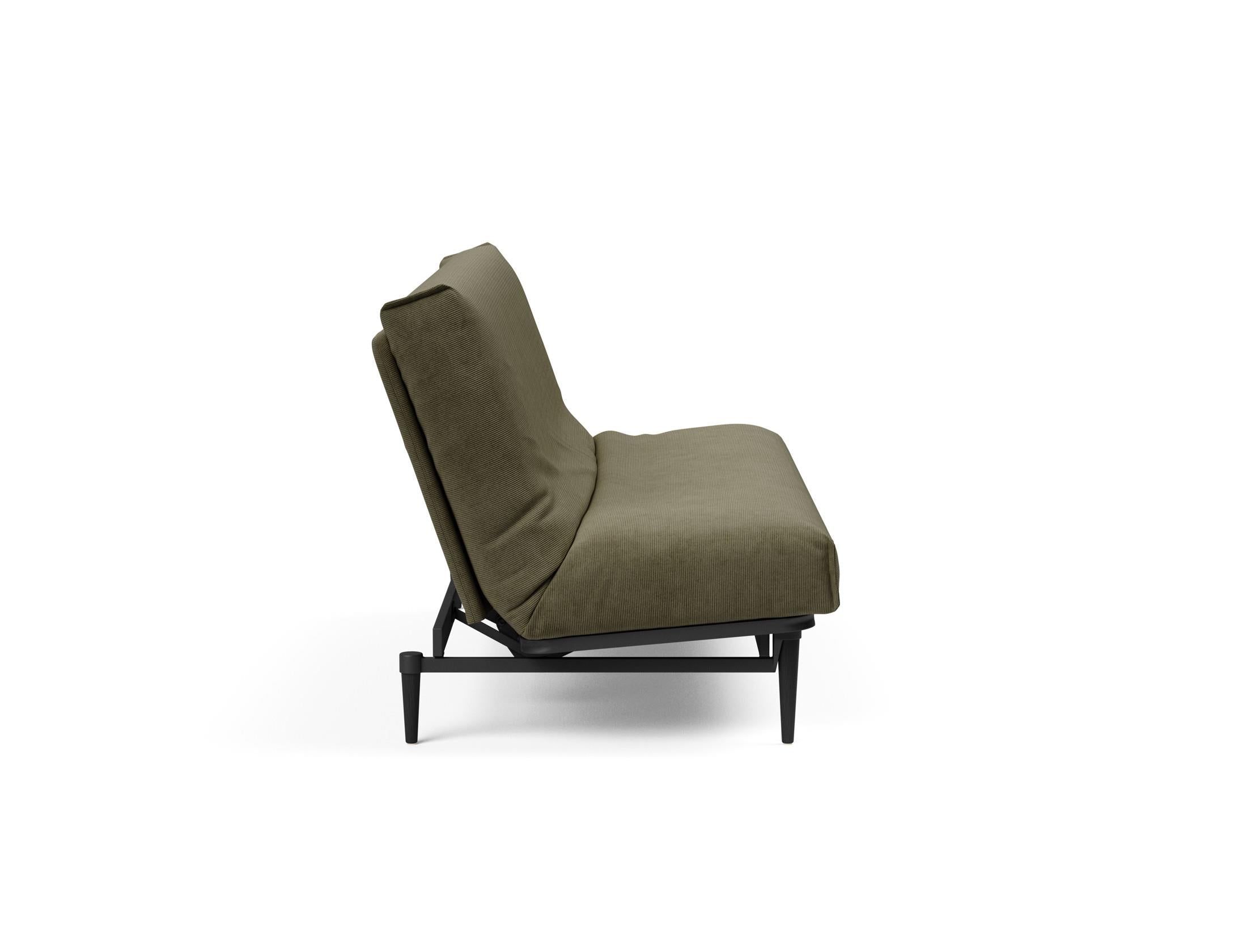 Erleben Sie das stilvolle Colpus Bettsofa 140 in edlem Eiche schwarz mit Nordic Cover – perfekt für zeitgemäße Einrichtung und vielseitige Schlafmöglichkeiten.