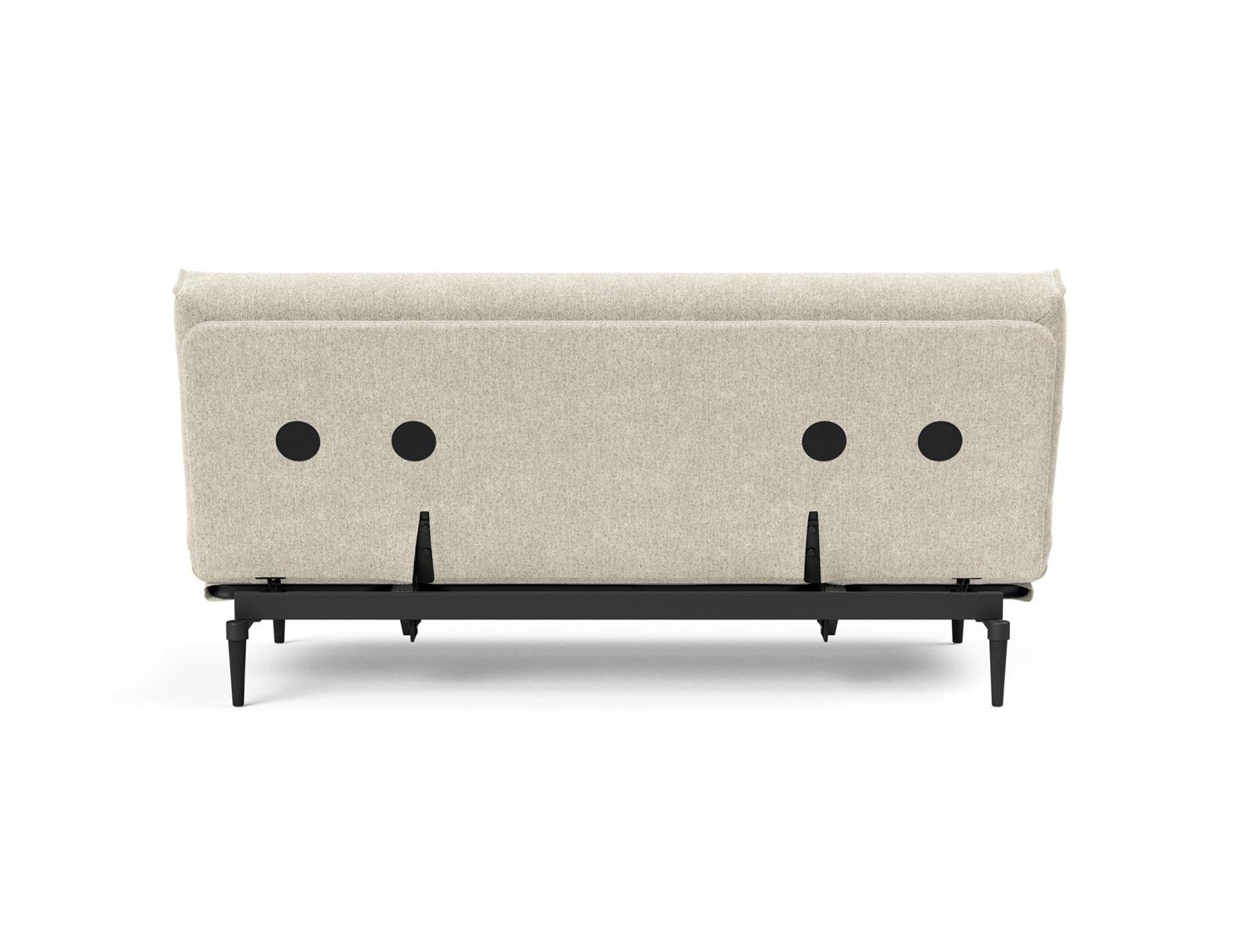 Entdecken Sie das Colpus Bettsofa 140 in elegantem Eiche schwarz. Der Soft Spring Bezug vereint modernen Stil mit höchstem Sitzkomfort.