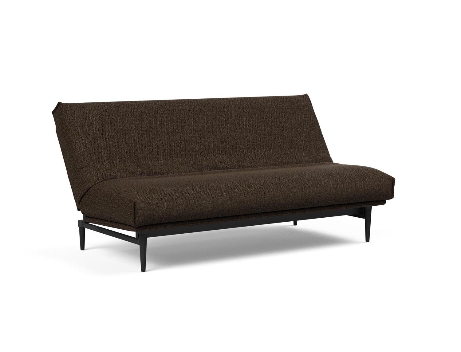 Entdecken Sie das Colpus Bettsofa 140 in elegantem Eiche schwarz. Der Soft Spring Bezug vereint modernen Stil mit höchstem Sitzkomfort.