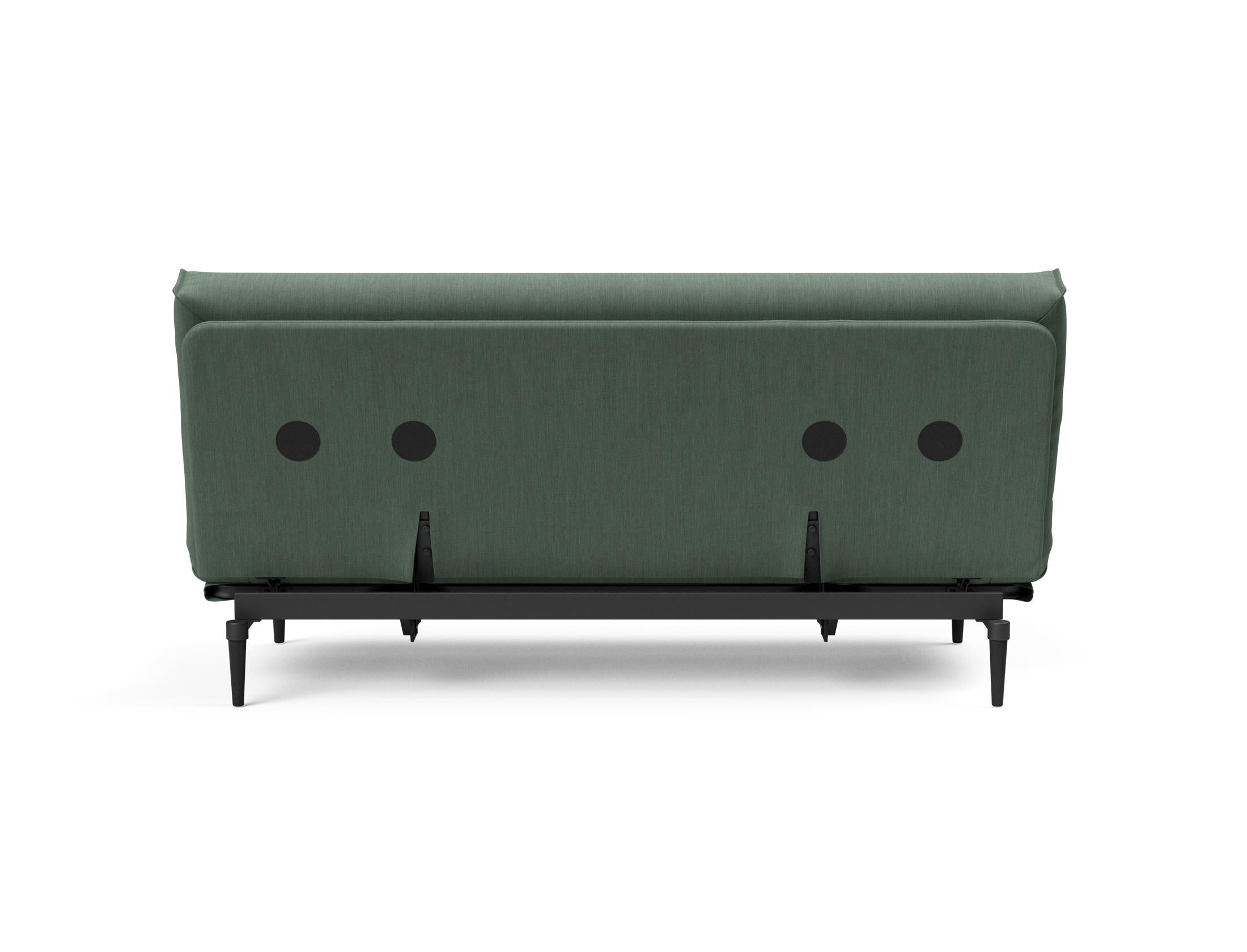 Entdecken Sie das Colpus Bettsofa 140 in elegantem Eiche schwarz. Der Soft Spring Bezug vereint modernen Stil mit höchstem Sitzkomfort.