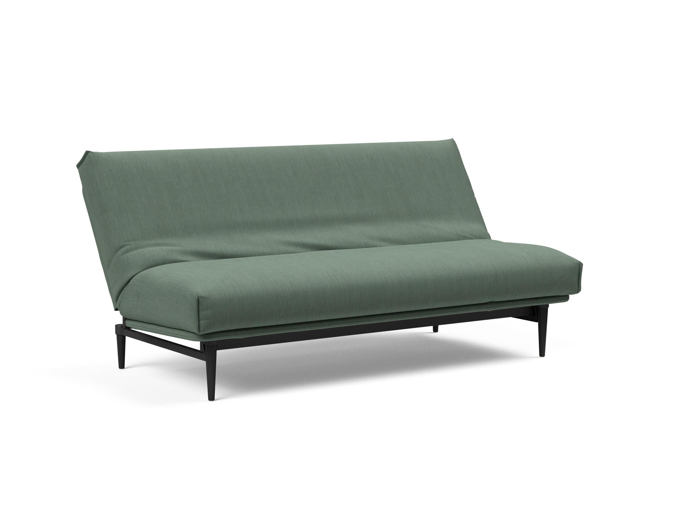 Entdecken Sie das Colpus Bettsofa 140 in elegantem Eiche schwarz. Der Soft Spring Bezug vereint modernen Stil mit höchstem Sitzkomfort.