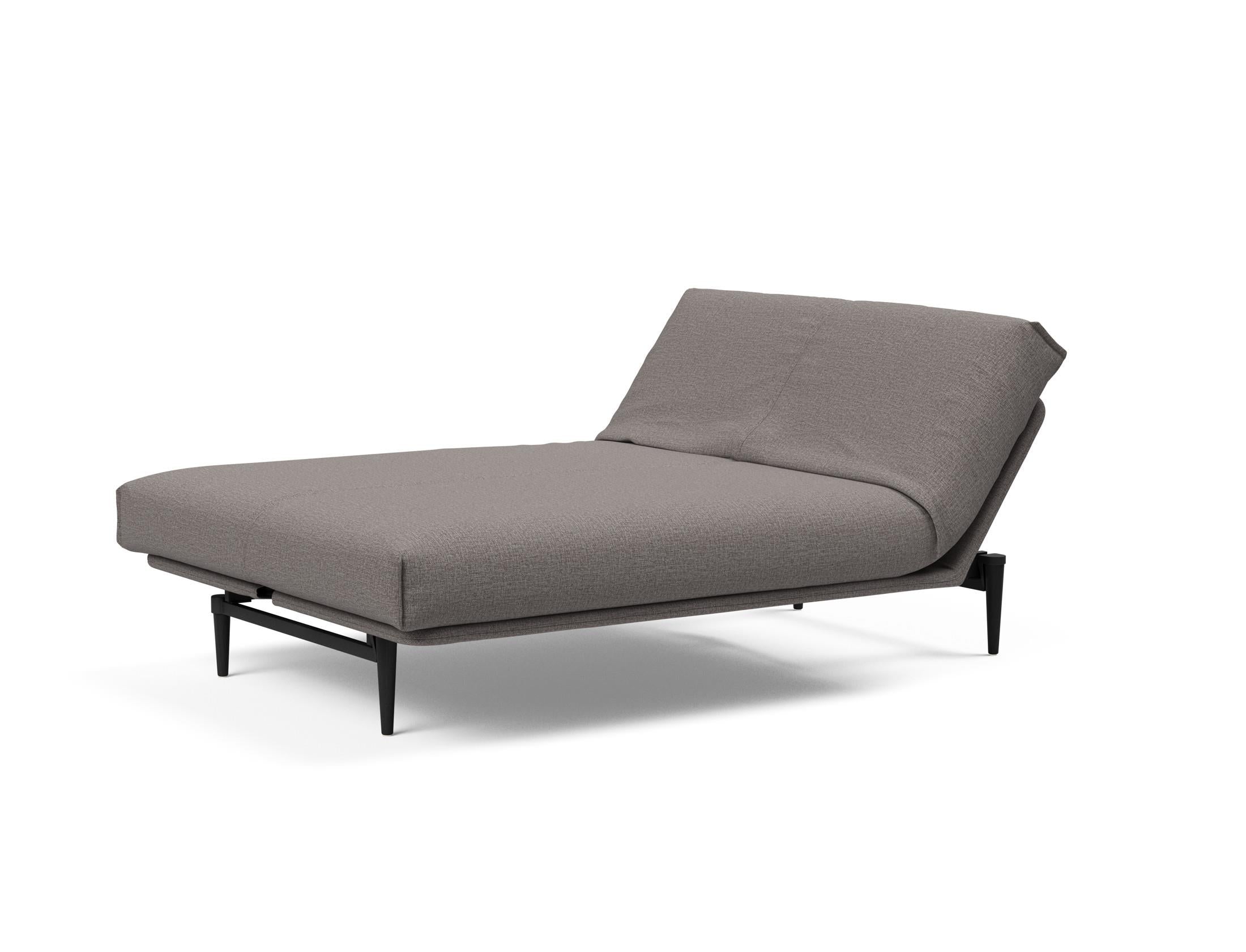 Erleben Sie das Colpus Bettsofa 140 in stilvollem Eiche schwarz. Der Soft Spring Bezug bietet optimalen Komfort und zeitgemäßes Design für Ihr Zuhause.