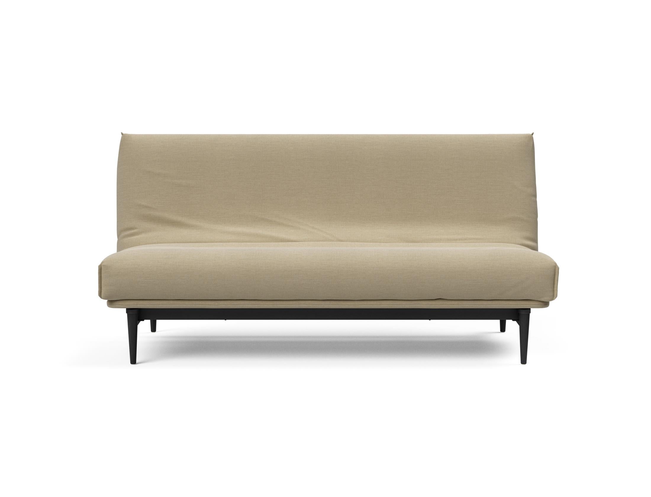 Entdecken Sie das Colpus Bettsofa 140 in elegantem Eiche schwarz. Der Soft Spring Bezug vereint modernen Stil mit höchstem Sitzkomfort.