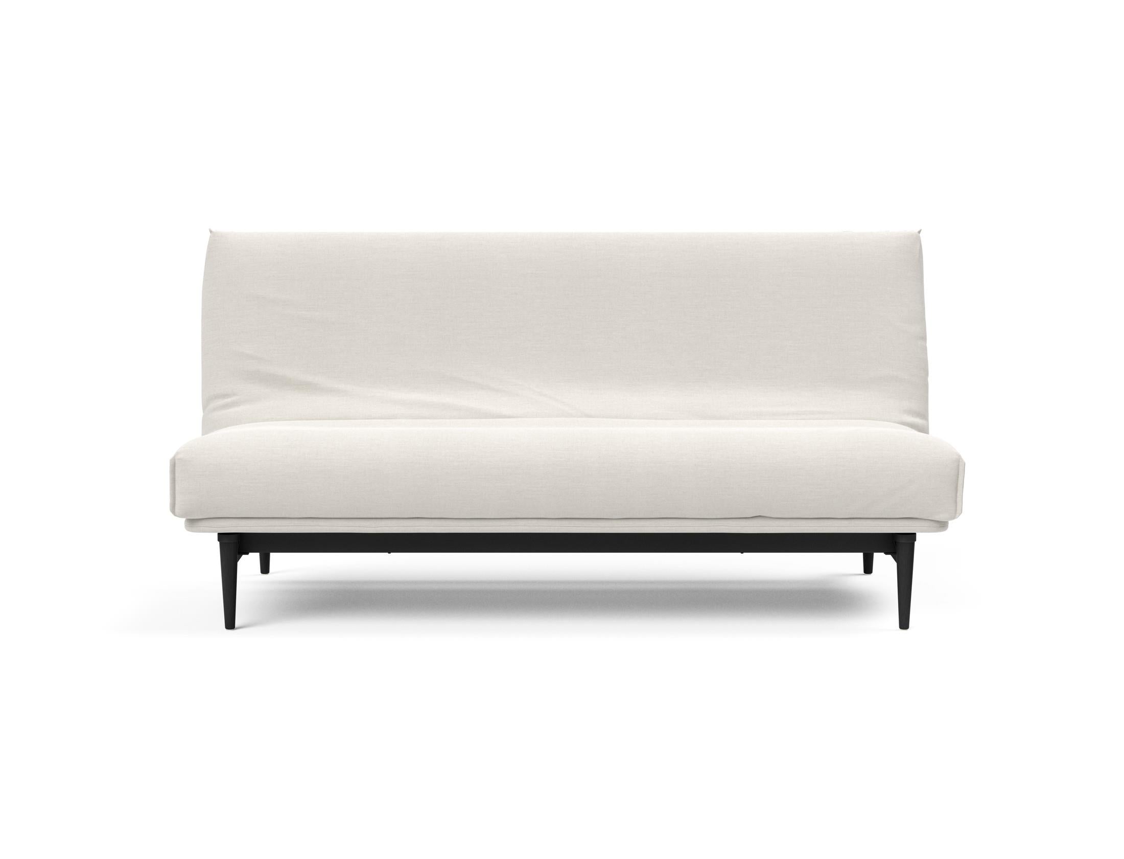 Entdecken Sie das Colpus Bettsofa 140 in elegantem Eiche schwarz. Der Soft Spring Bezug vereint modernen Stil mit höchstem Sitzkomfort.