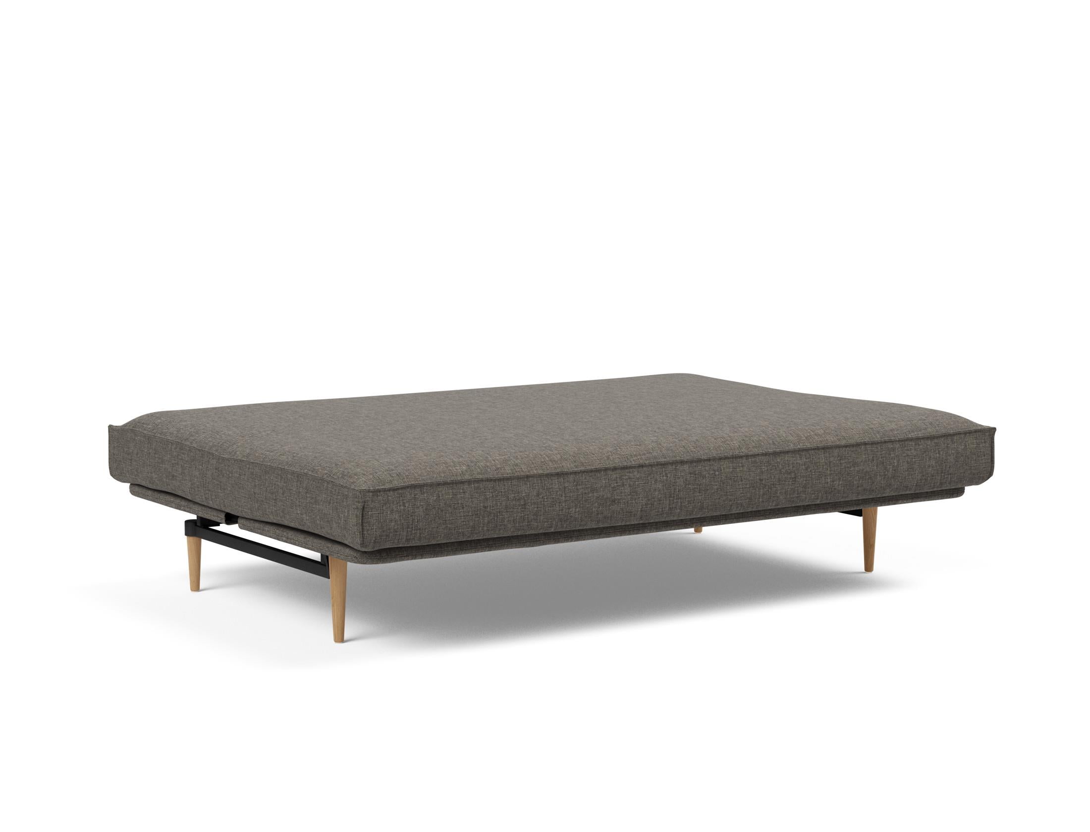 Erleben Sie das Colpus Bettsofa 140 Sharp Plus mit Soft Spring Bezug – stilvoll, funktional und ideal für kleine Räume, verwandelt sich schnell in ein gemütliches Bett.