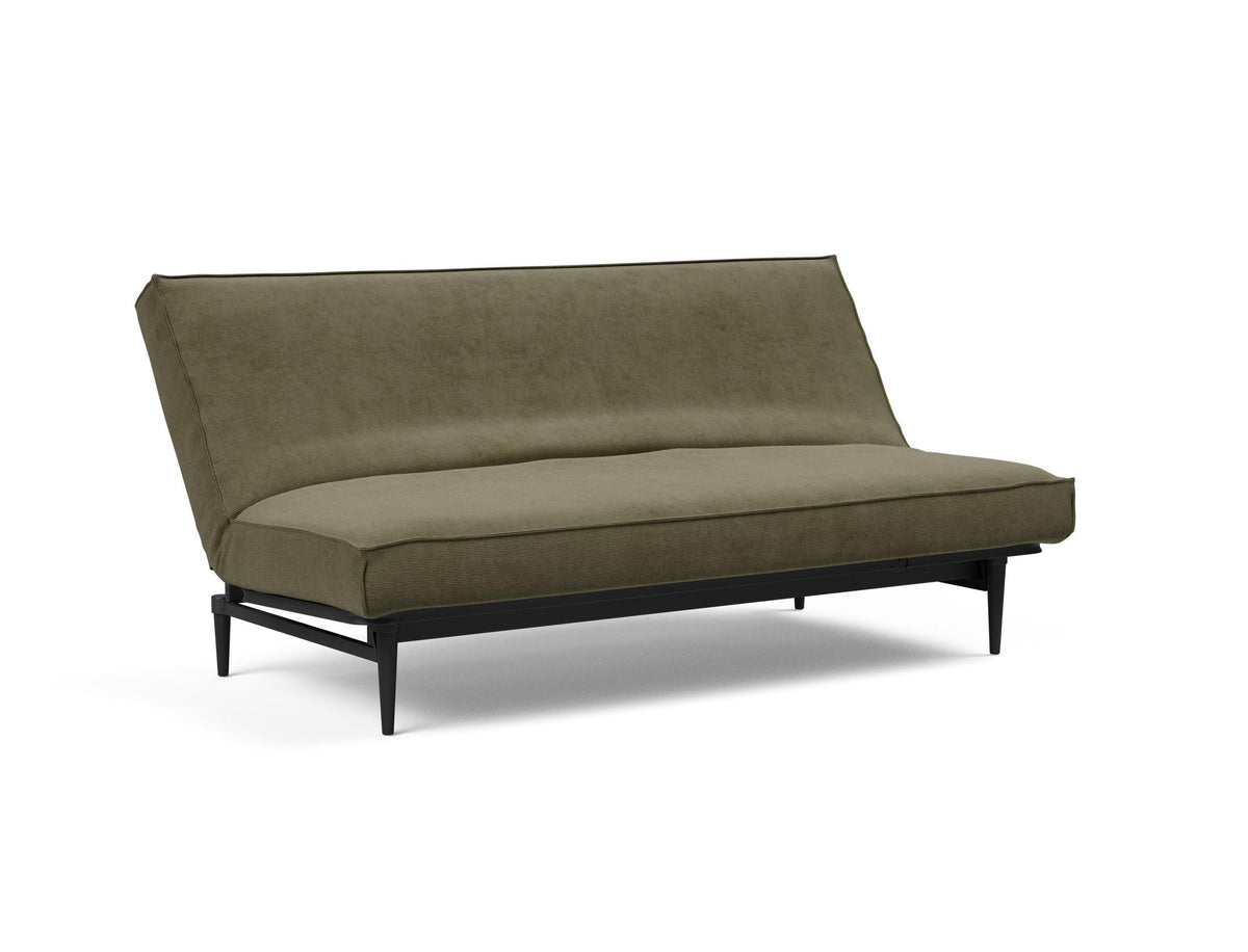 Colpus Bettsofa 140 Sharp Plus Cover Eiche schwarz Soft Spring in 316 Cordufine Pine Green präsentiert im Onlineshop von KAQTU Design AG. Bettsofa ist von Innovation Living