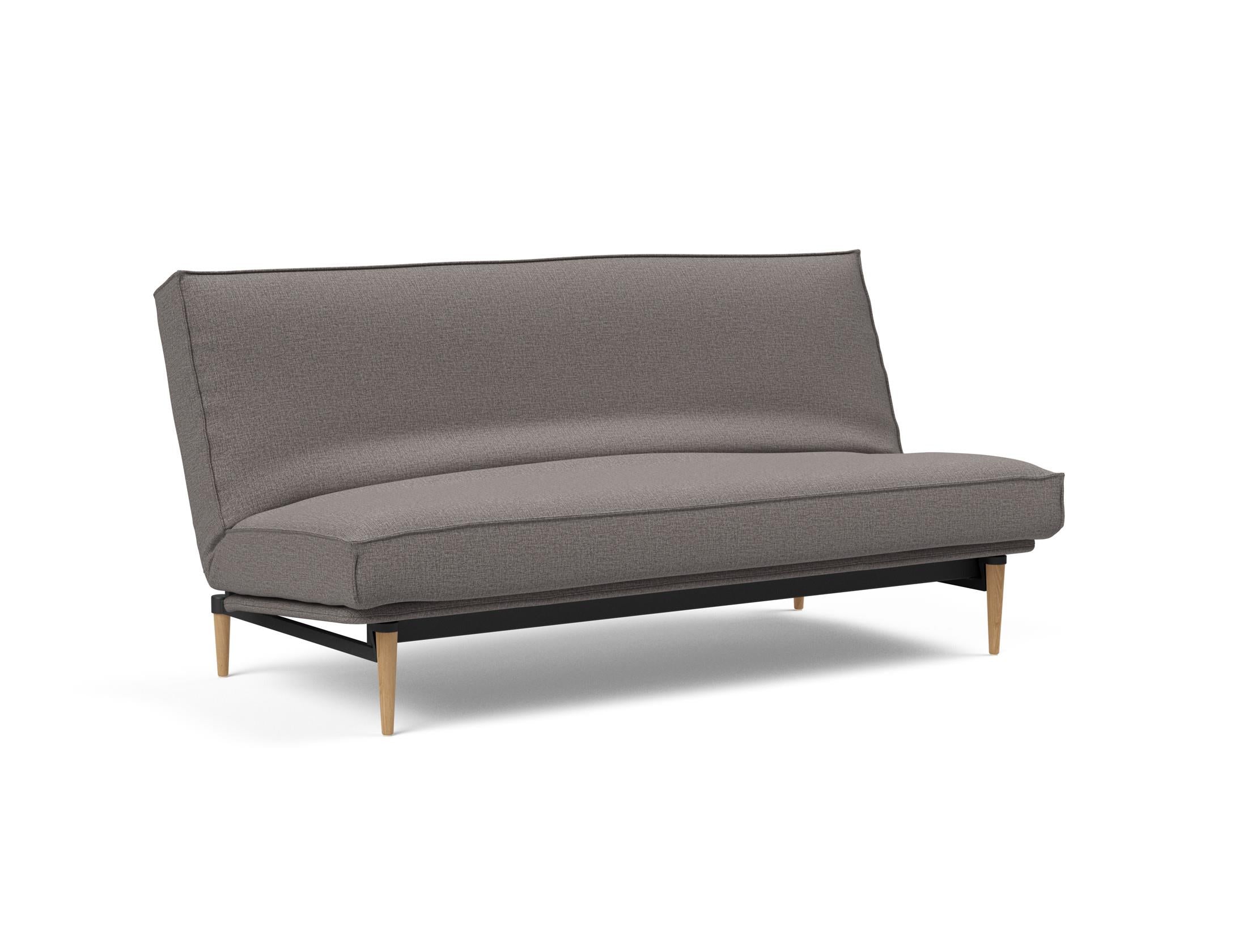 Erleben Sie das Colpus Bettsofa 140 Sharp Plus mit Soft Spring Bezug – stilvoll, funktional und ideal für kleine Räume, verwandelt sich schnell in ein gemütliches Bett.