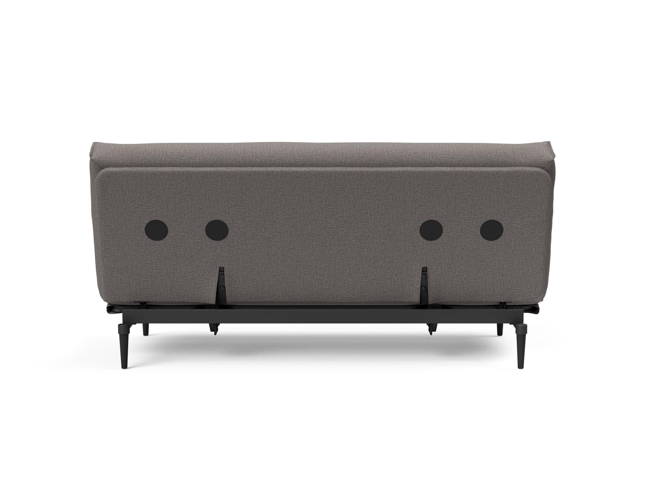 Entdecken Sie das Colpus Bettsofa 140 in stilvollem Nordic Eiche schwarz. Der Soft Spring Bezug bietet höchsten Komfort und zeitgemäßes Design.