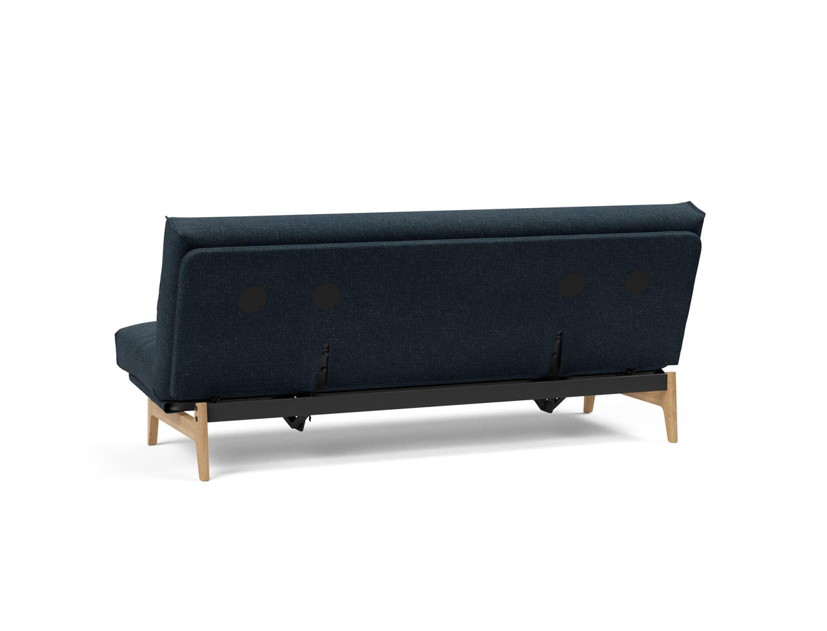 Aslak 120 Bettsofa Nordic Cover mit Gestellbezug Soft Spring in 515 Nist Blue präsentiert im Onlineshop von KAQTU Design AG. Bettsofa ist von Innovation Living